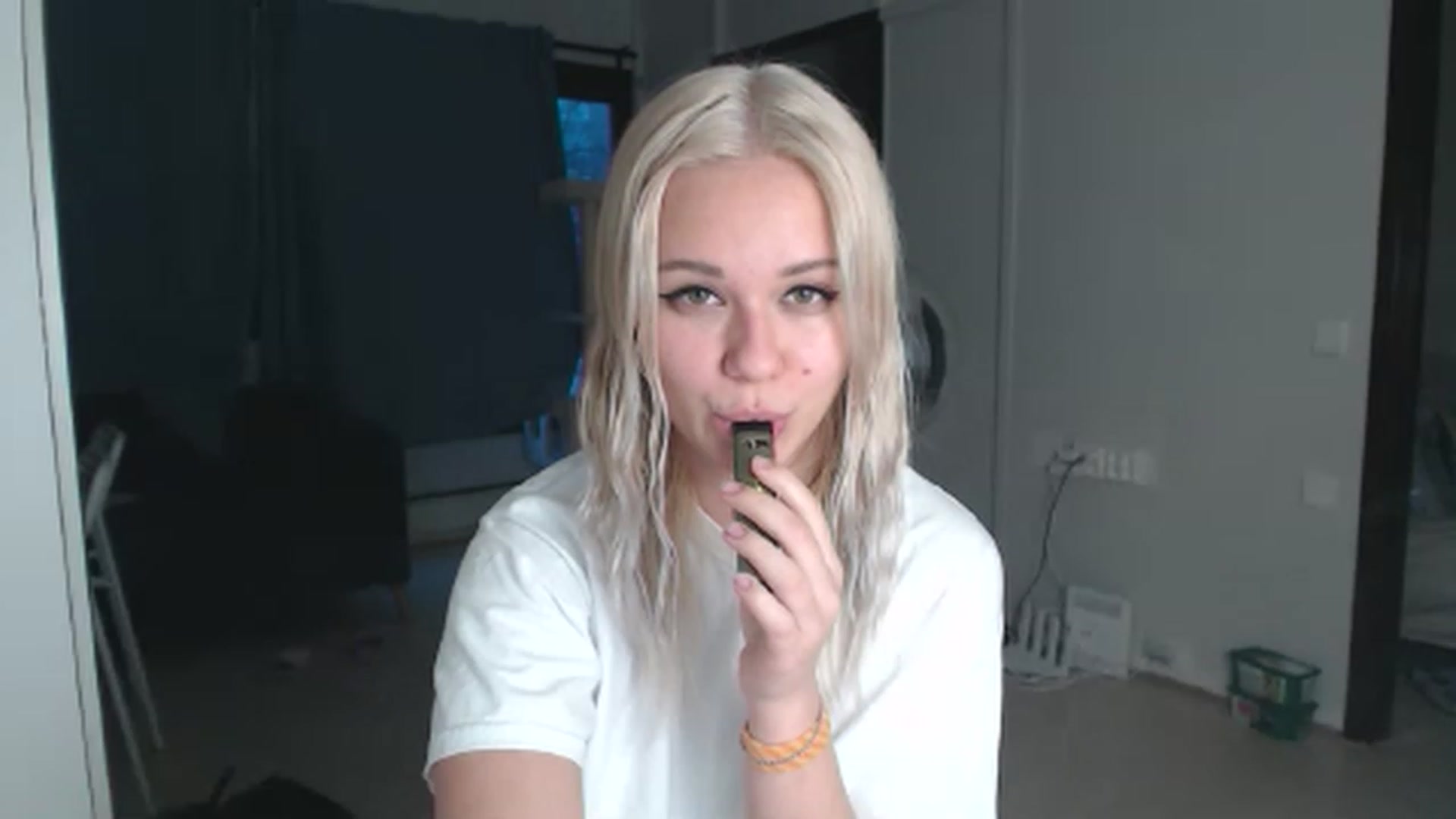 Gallery image thumbnail from Litllebaby's myfreecams stream on, 11/21/2022, 07:19 image 20 of 20