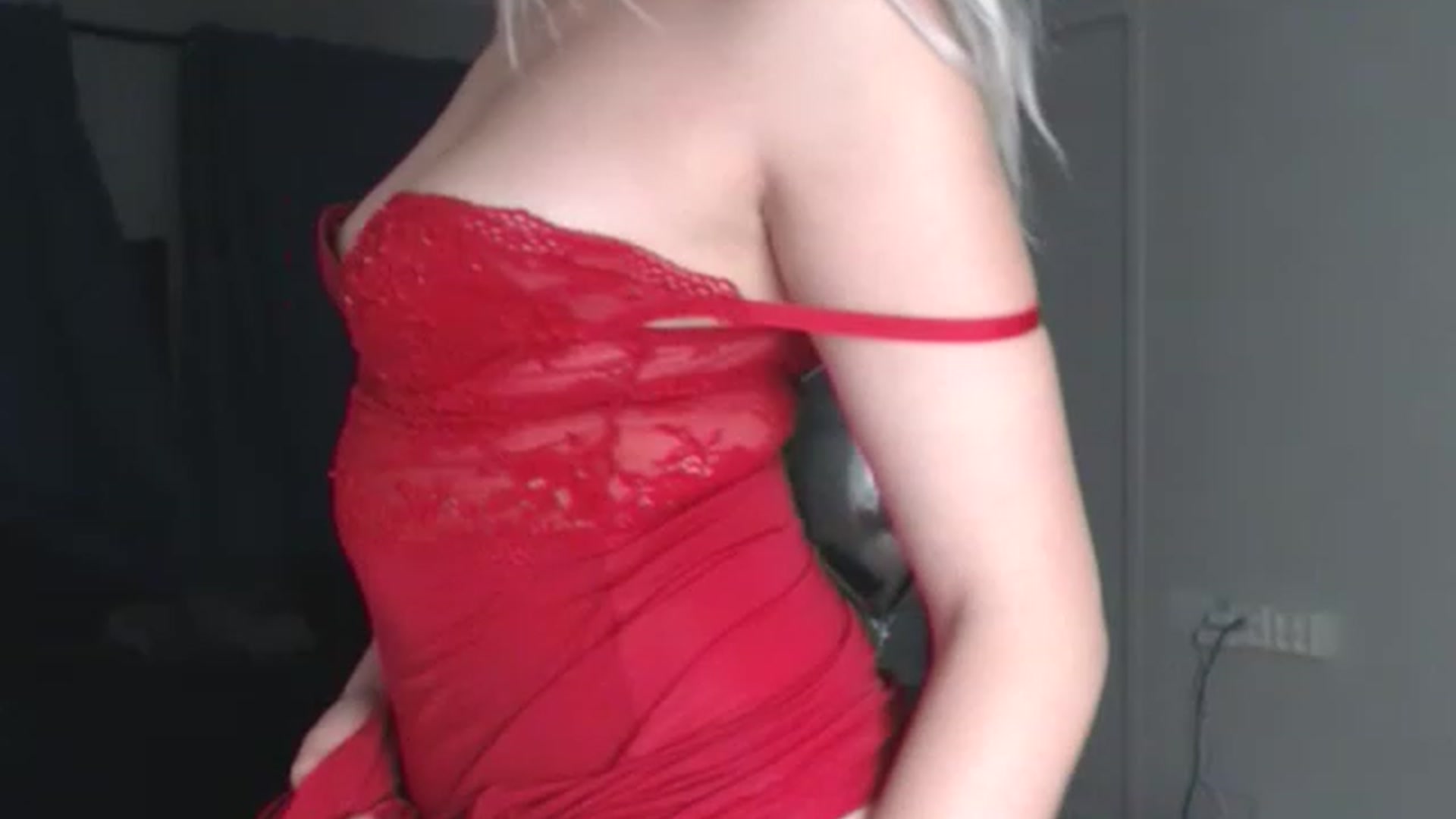 Gallery image thumbnail from Litllebaby's myfreecams stream on, 11/22/2022, 01:15 image 15 of 20