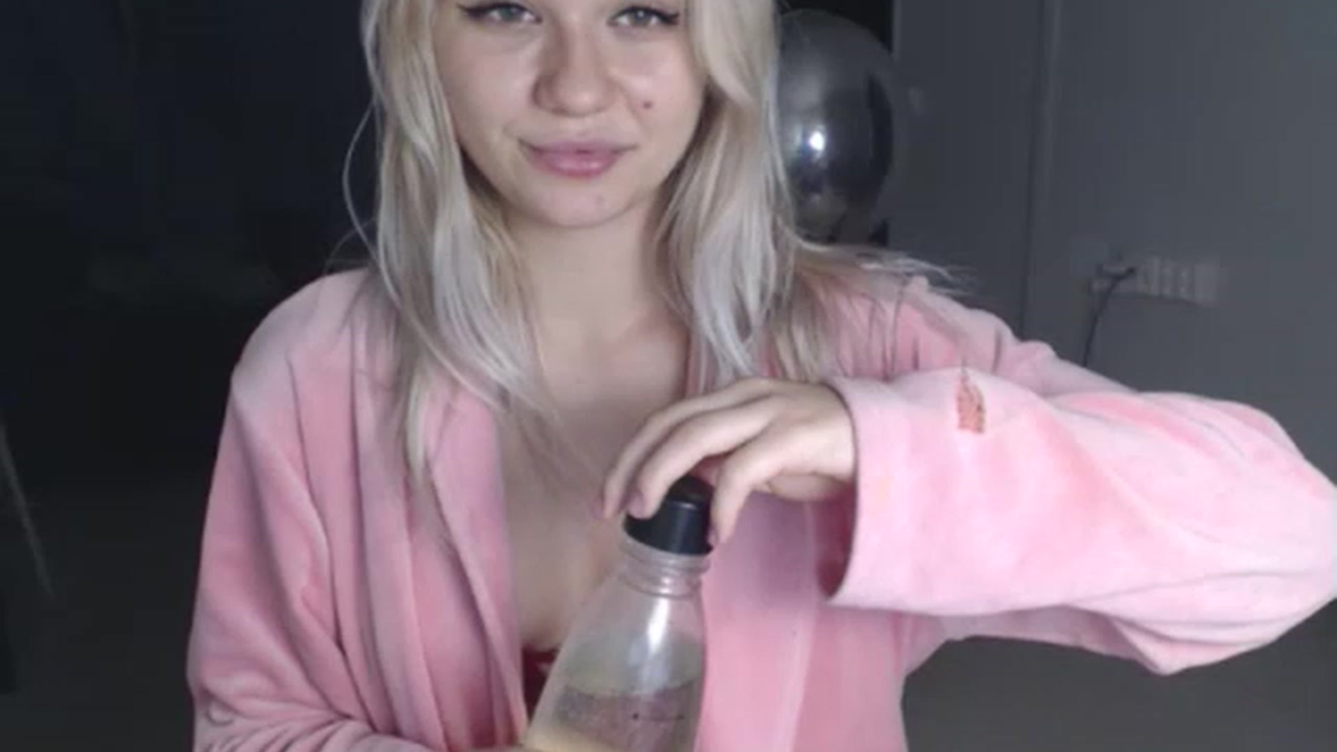 Gallery image thumbnail from Litllebaby's myfreecams stream on, 11/22/2022, 01:15 image 8 of 20