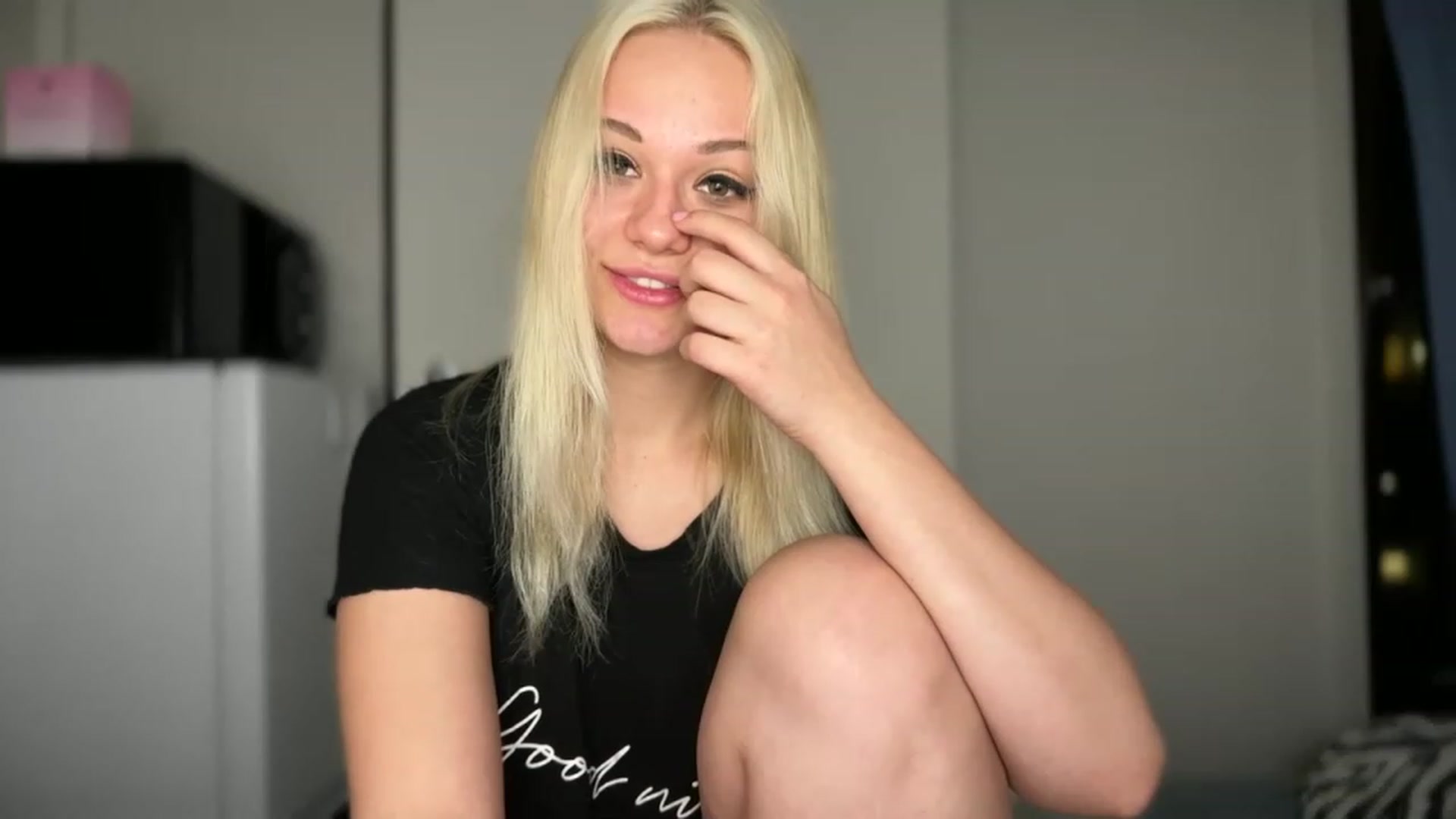 Gallery image thumbnail from Litllebaby's myfreecams stream on, 01/17/2023, 17:33 image 10 of 20