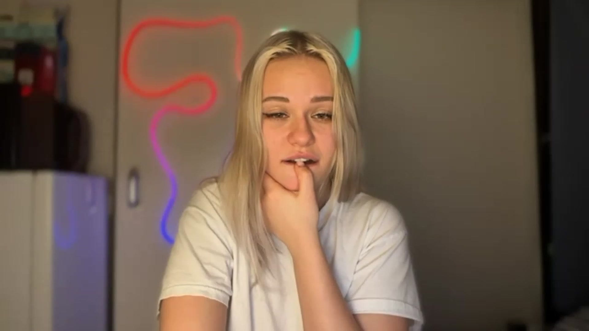 Gallery image thumbnail from Litllebaby's myfreecams stream on, 01/30/2023, 22:29 image 6 of 20