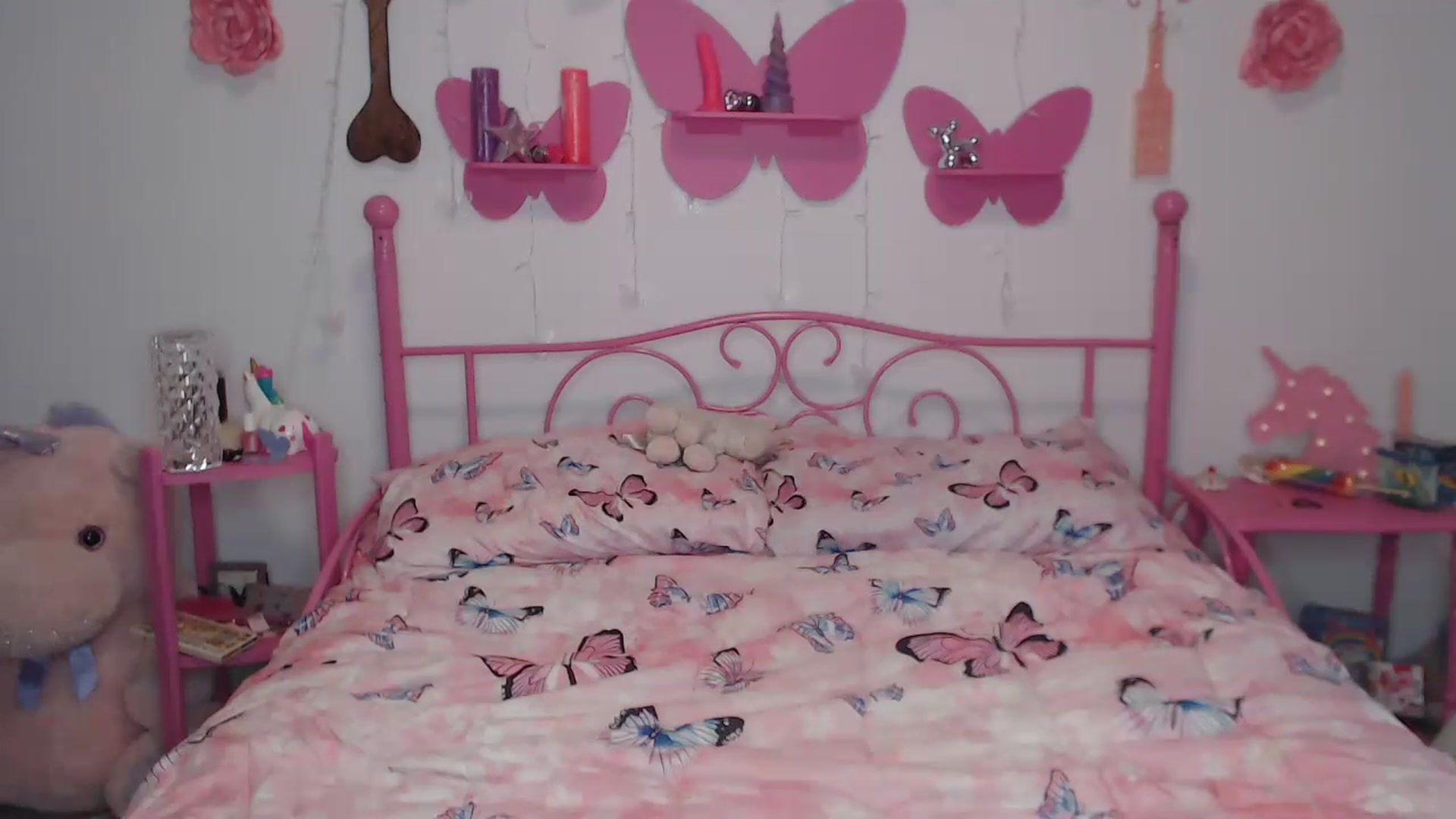 Gallery image thumbnail from LittleKikiC's myfreecams stream on, 07/20/2023, 15:44 image 6 of 20