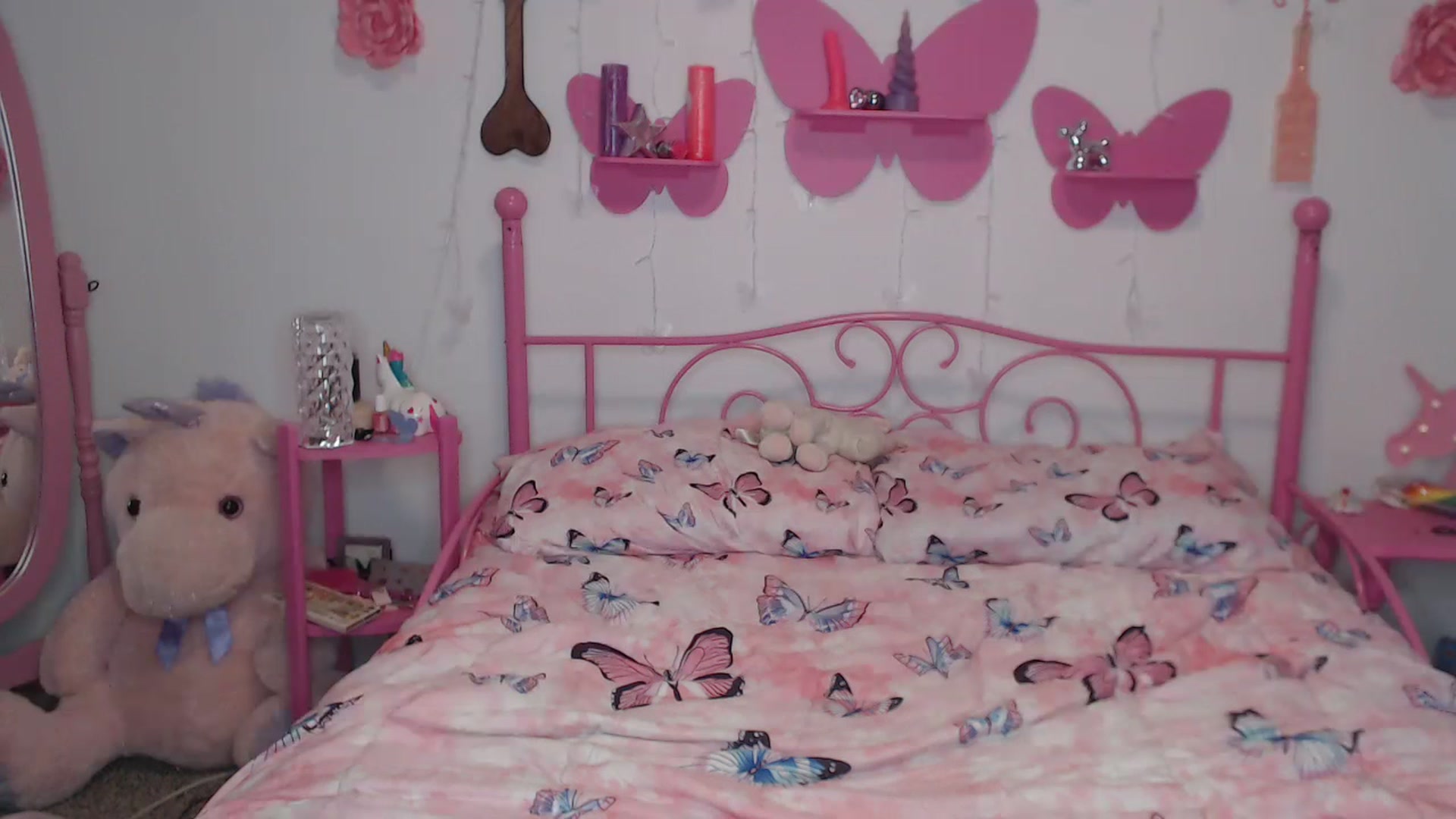 Gallery image thumbnail from LittleKikiC's myfreecams stream on, 07/20/2023, 15:44 image 10 of 20