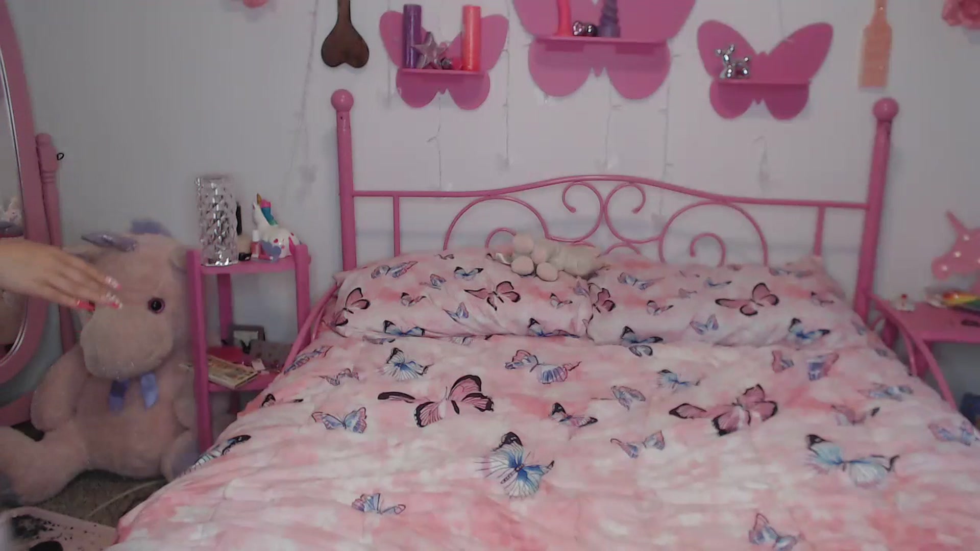 Gallery image thumbnail from LittleKikiC's myfreecams stream on, 07/20/2023, 16:07 image 3 of 20