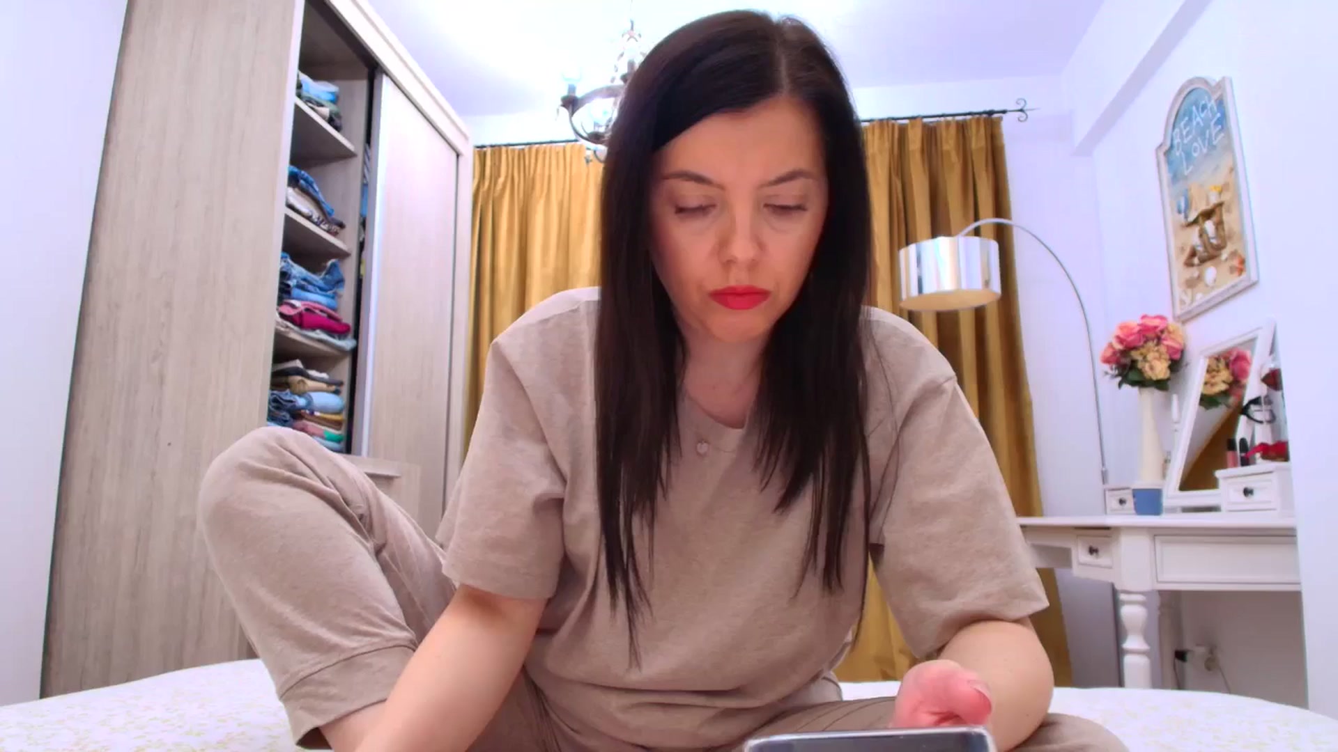 Gallery image thumbnail from LittleLady's myfreecams stream on, 03/24/2026, 13:02 image 12 of 20