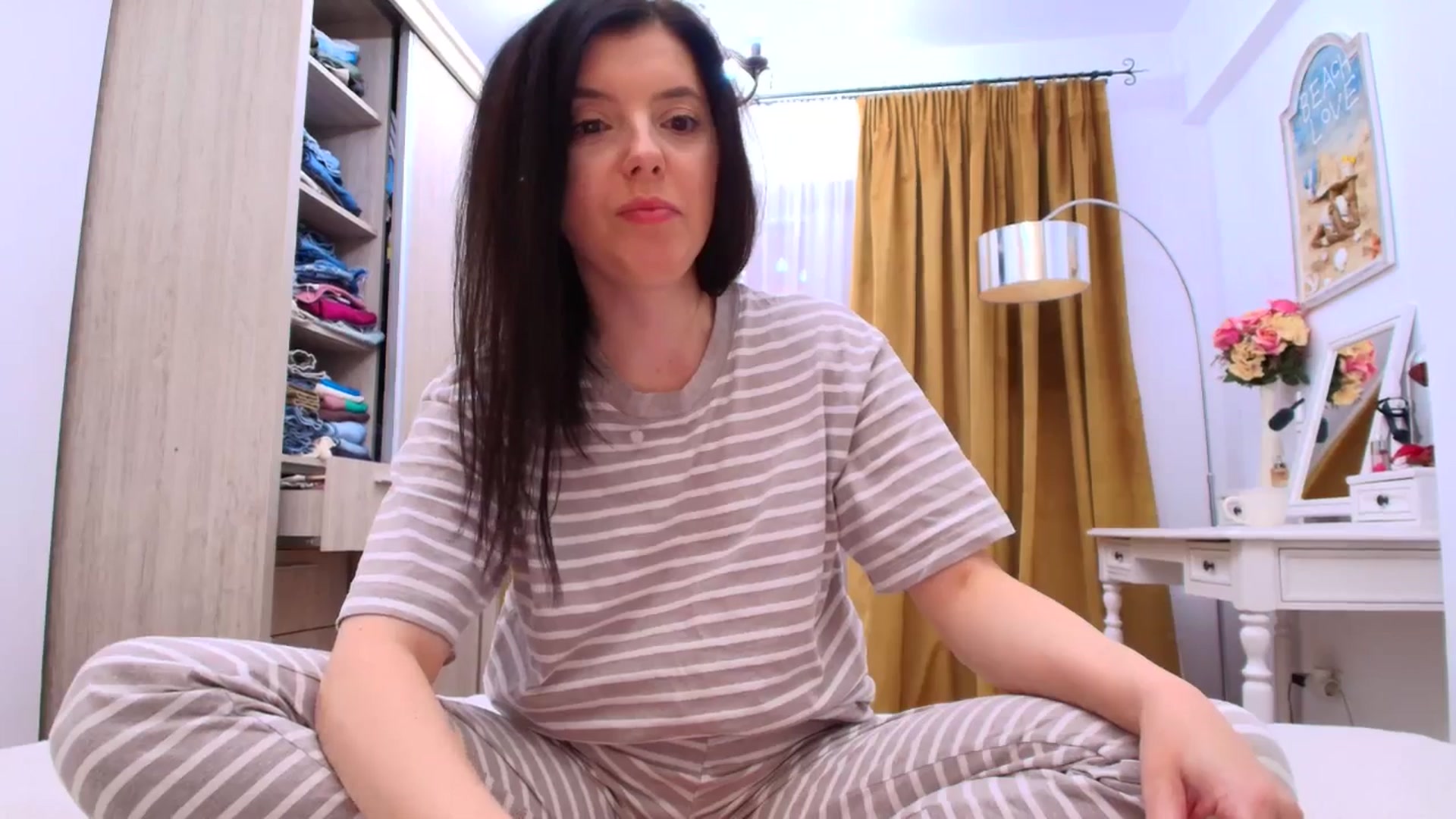 Gallery image thumbnail from LittleLady's myfreecams stream on, 04/11/2026, 16:31 image 6 of 20