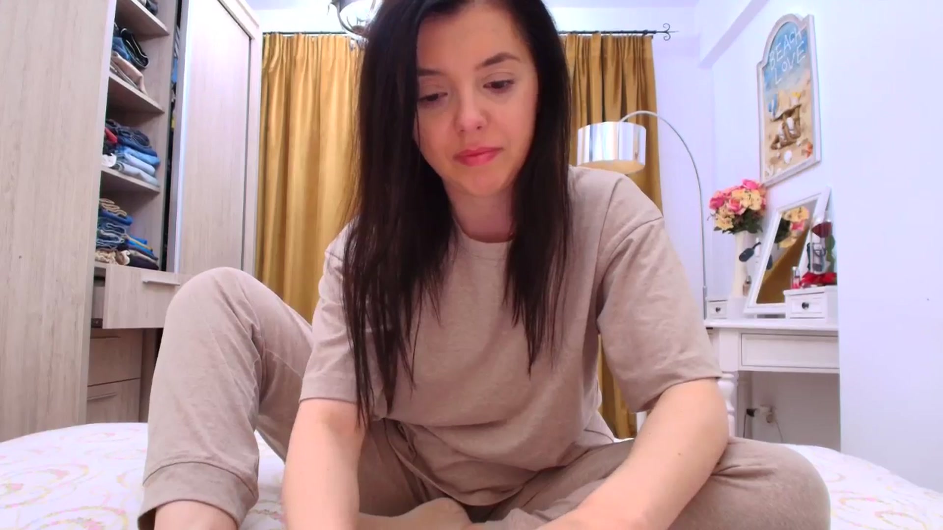Gallery image thumbnail from LittleLady's myfreecams stream on, 05/02/2026, 13:33 image 7 of 20