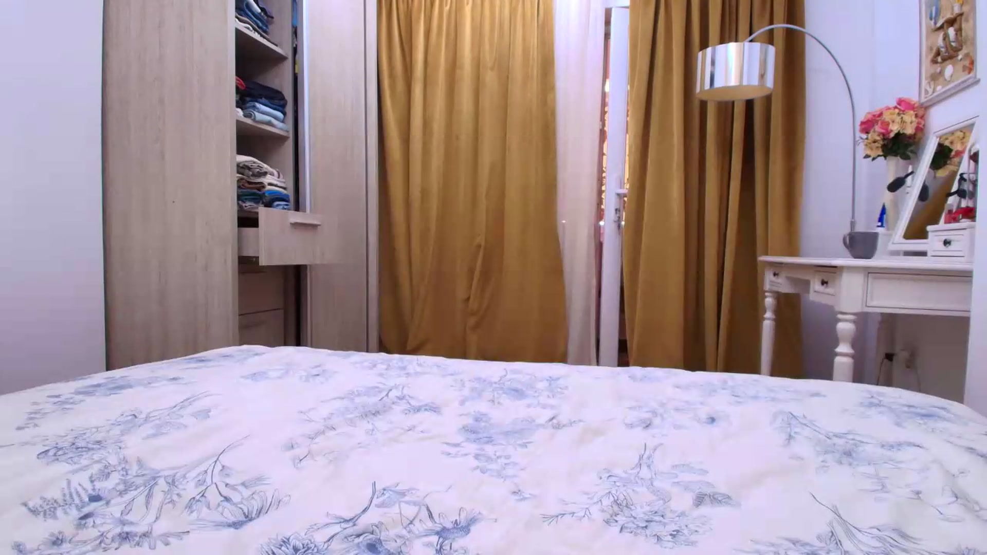 Gallery image thumbnail from LittleLady's myfreecams stream on, 06/08/2026, 07:36 image 5 of 20