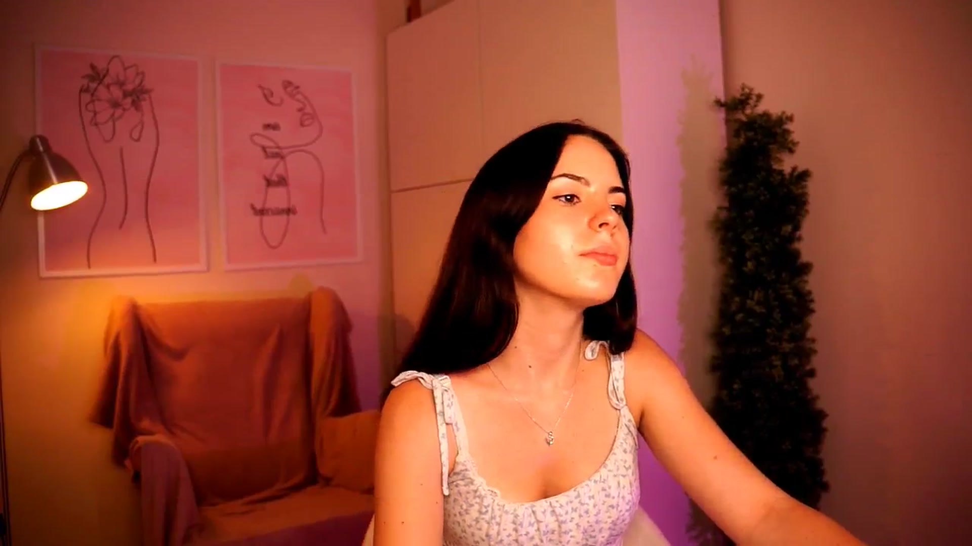 Gallery image thumbnail from LittleMelanie's myfreecams stream on, 06/28/2024, 18:15 image 6 of 20