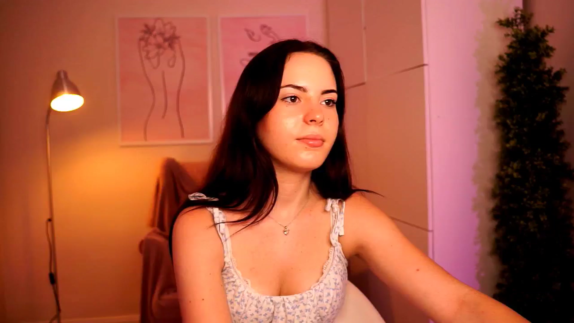 Gallery image thumbnail from LittleMelanie's myfreecams stream on, 06/29/2024, 14:41 image 5 of 20