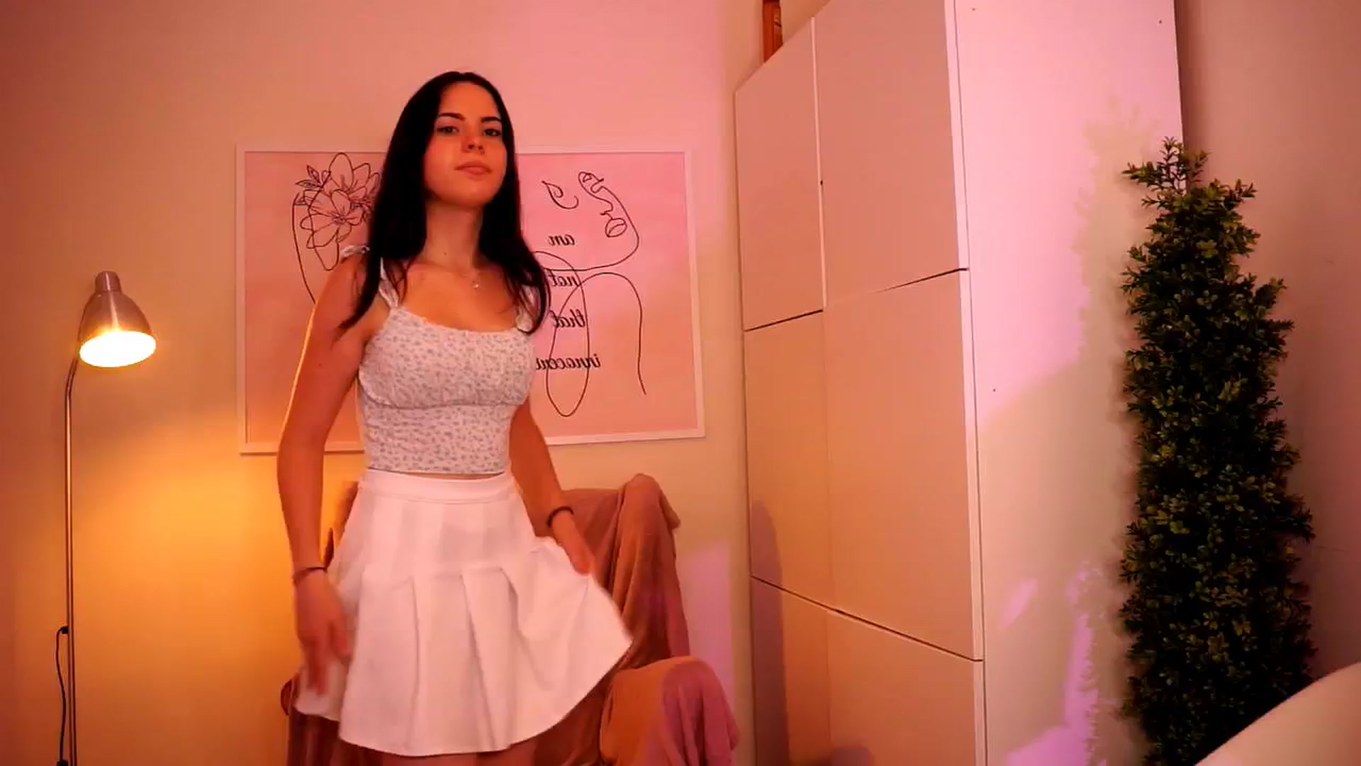 Gallery image thumbnail from LittleMelanie's myfreecams stream on, 06/29/2024, 14:41 image 3 of 20