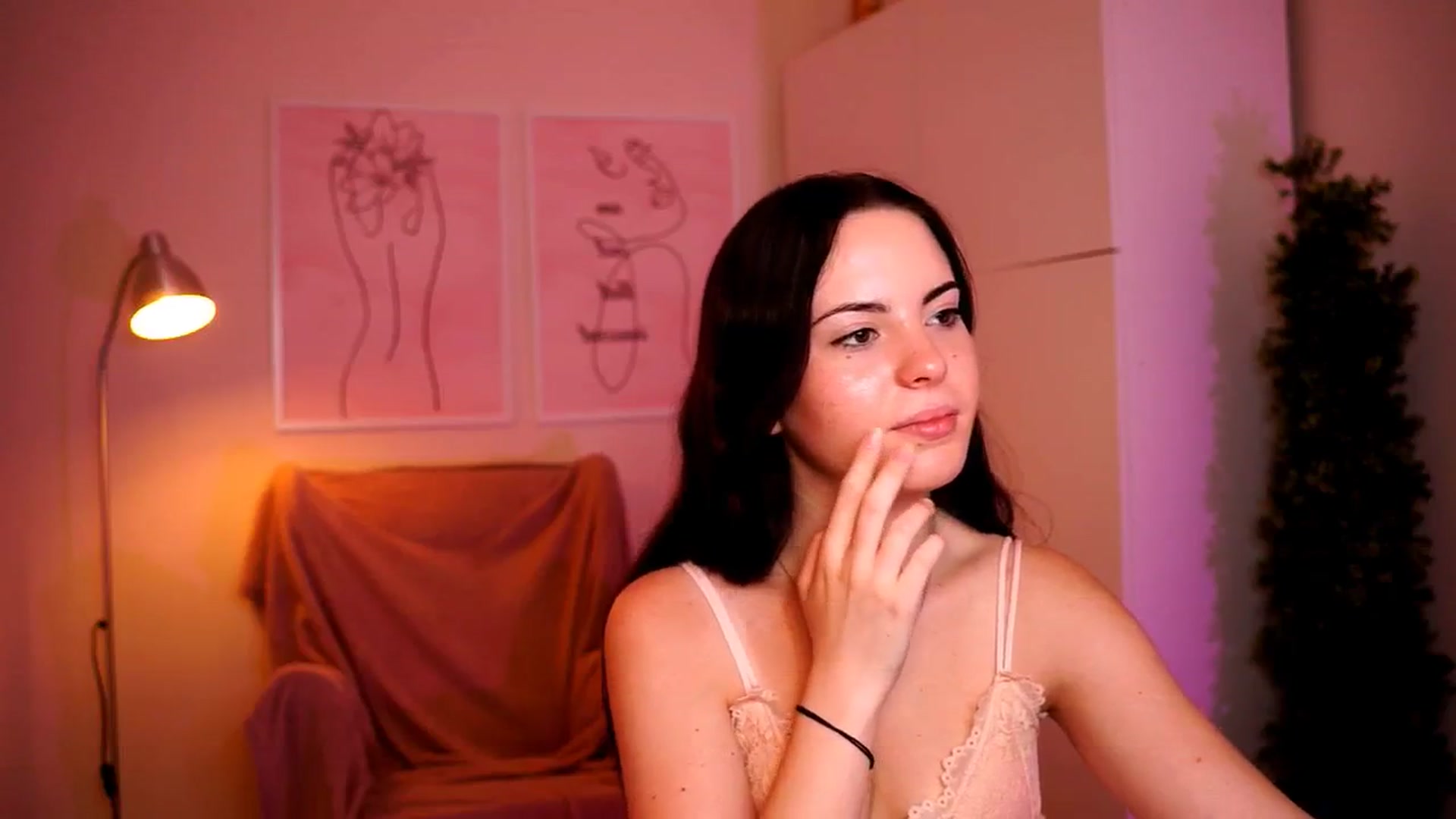 Gallery image thumbnail from LittleMelanie's myfreecams stream on, 07/03/2024, 14:55 image 4 of 20
