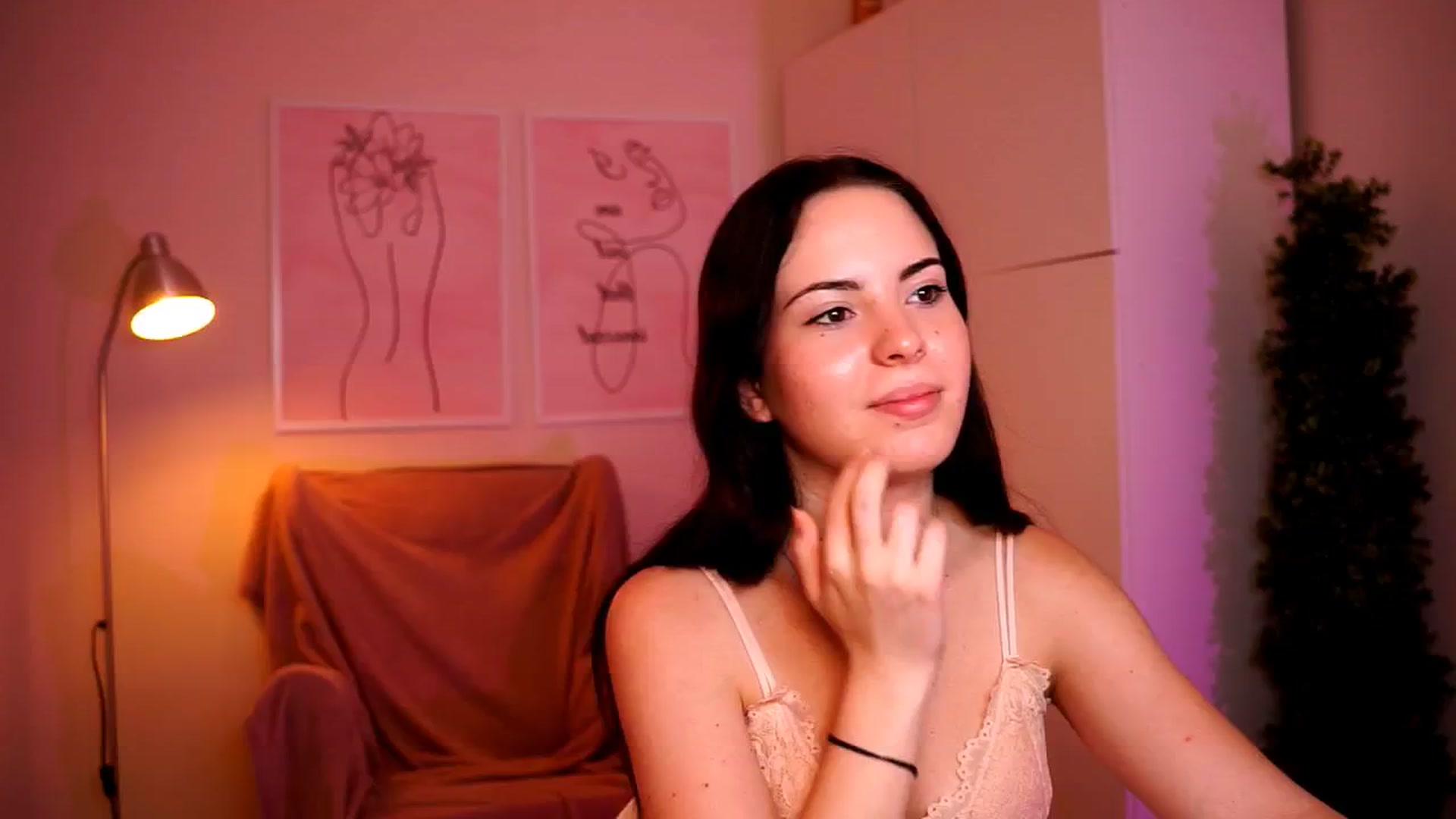 Gallery image thumbnail from LittleMelanie's myfreecams stream on, 07/03/2024, 14:55 image 1 of 20