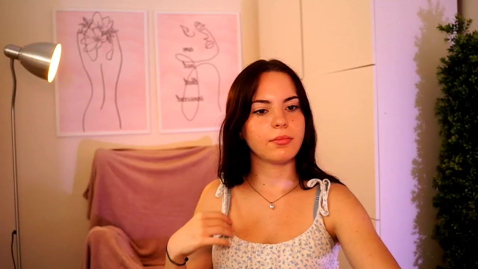 Gallery image thumbnail from LittleMelanie's myfreecams stream on, 07/16/2024, 11:34 image 11 of 20