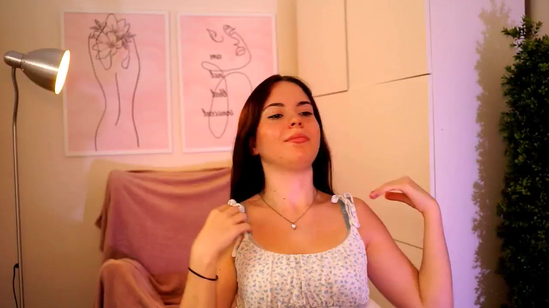 Gallery image thumbnail from LittleMelanie's myfreecams stream on, 07/16/2024, 11:34 image 6 of 20