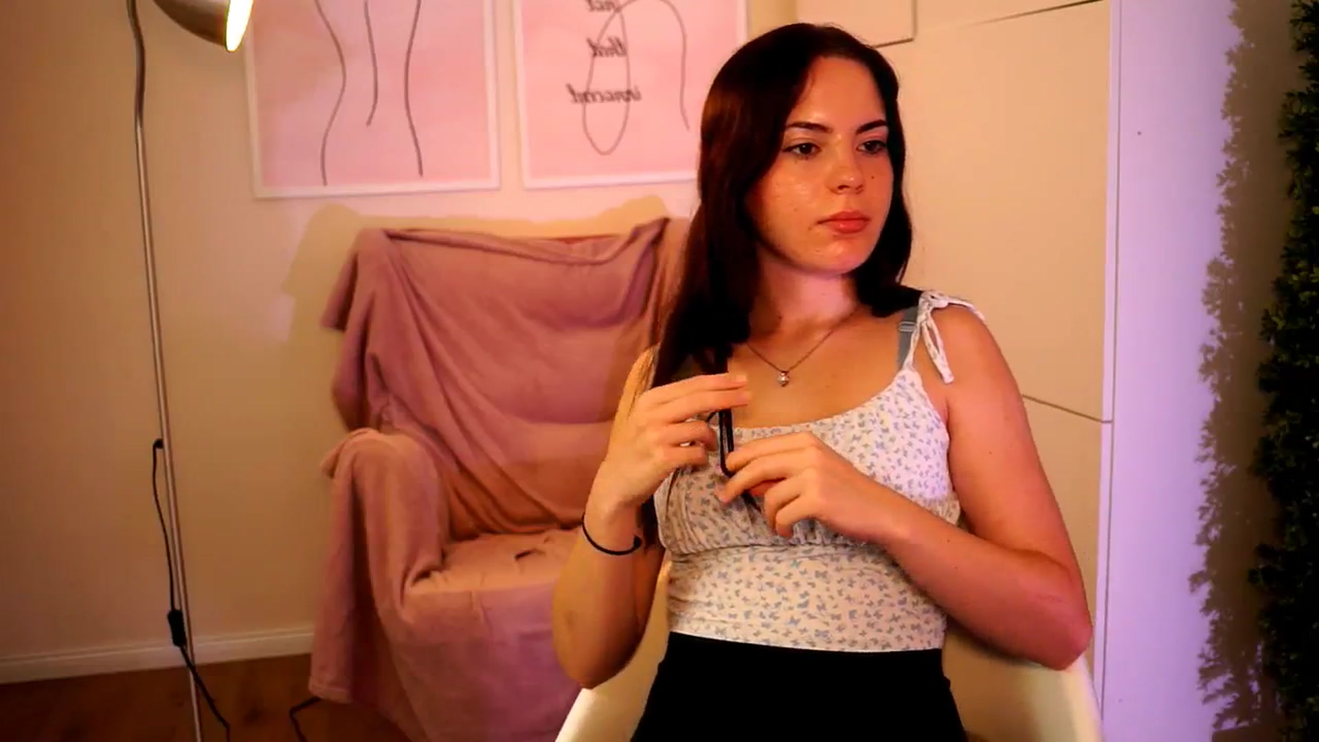 Gallery image thumbnail from LittleMelanie's myfreecams stream on, 07/16/2024, 14:06 image 8 of 20