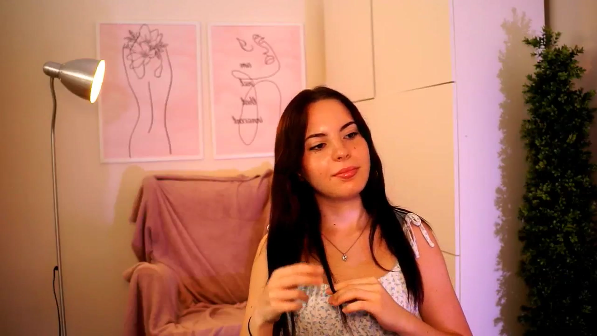 Gallery image thumbnail from LittleMelanie's myfreecams stream on, 07/16/2024, 14:06 image 2 of 20