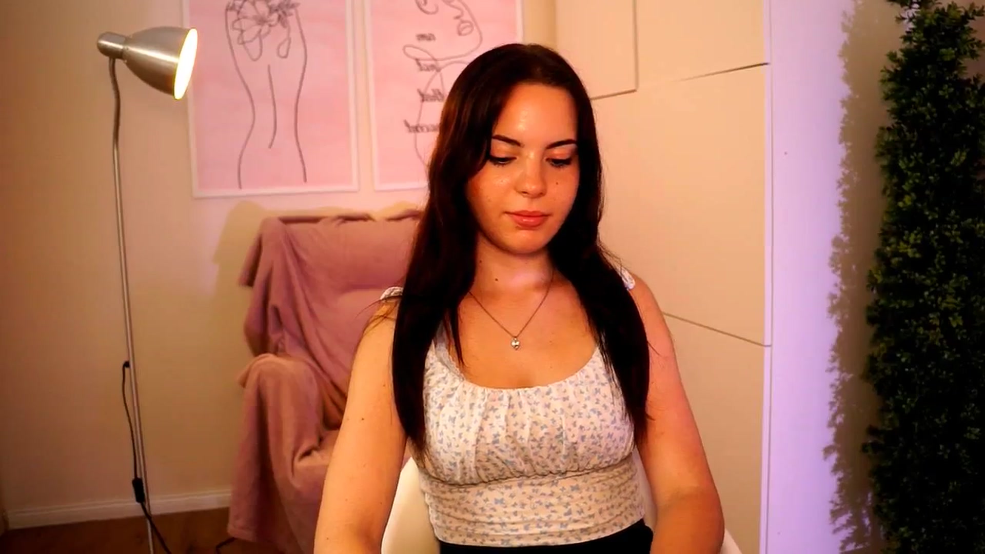 Gallery image thumbnail from LittleMelanie's myfreecams stream on, 07/16/2024, 14:06 image 17 of 20
