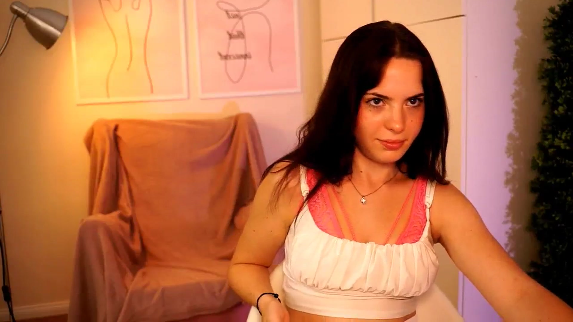 Gallery image thumbnail from LittleMelanie's myfreecams stream on, 07/17/2024, 17:19 image 9 of 20