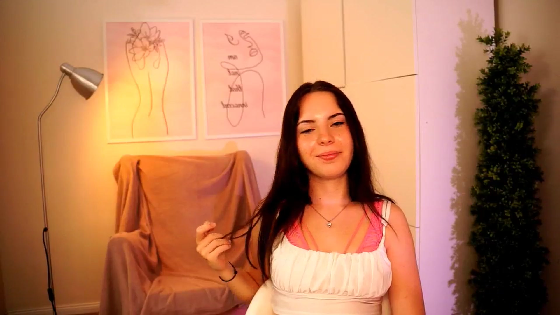 Gallery image thumbnail from LittleMelanie's myfreecams stream on, 07/17/2024, 17:19 image 13 of 20