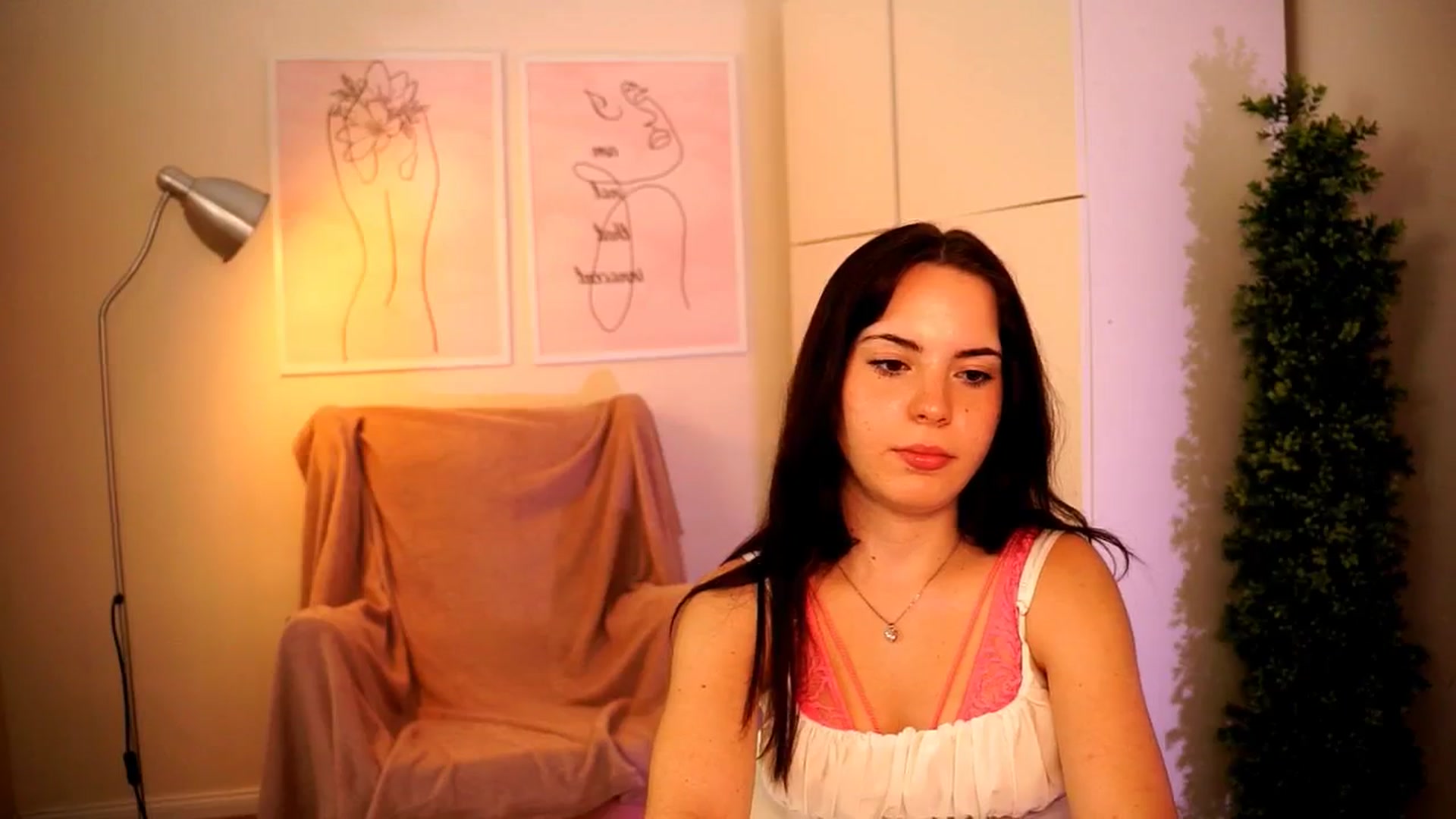Gallery image thumbnail from LittleMelanie's myfreecams stream on, 07/17/2024, 17:19 image 12 of 20