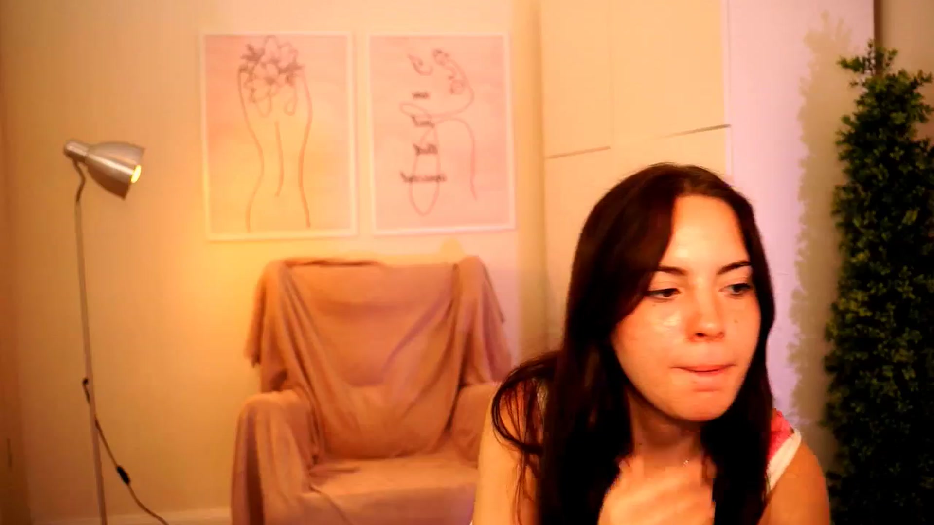 Gallery image thumbnail from LittleMelanie's myfreecams stream on, 07/19/2024, 17:26 image 15 of 20
