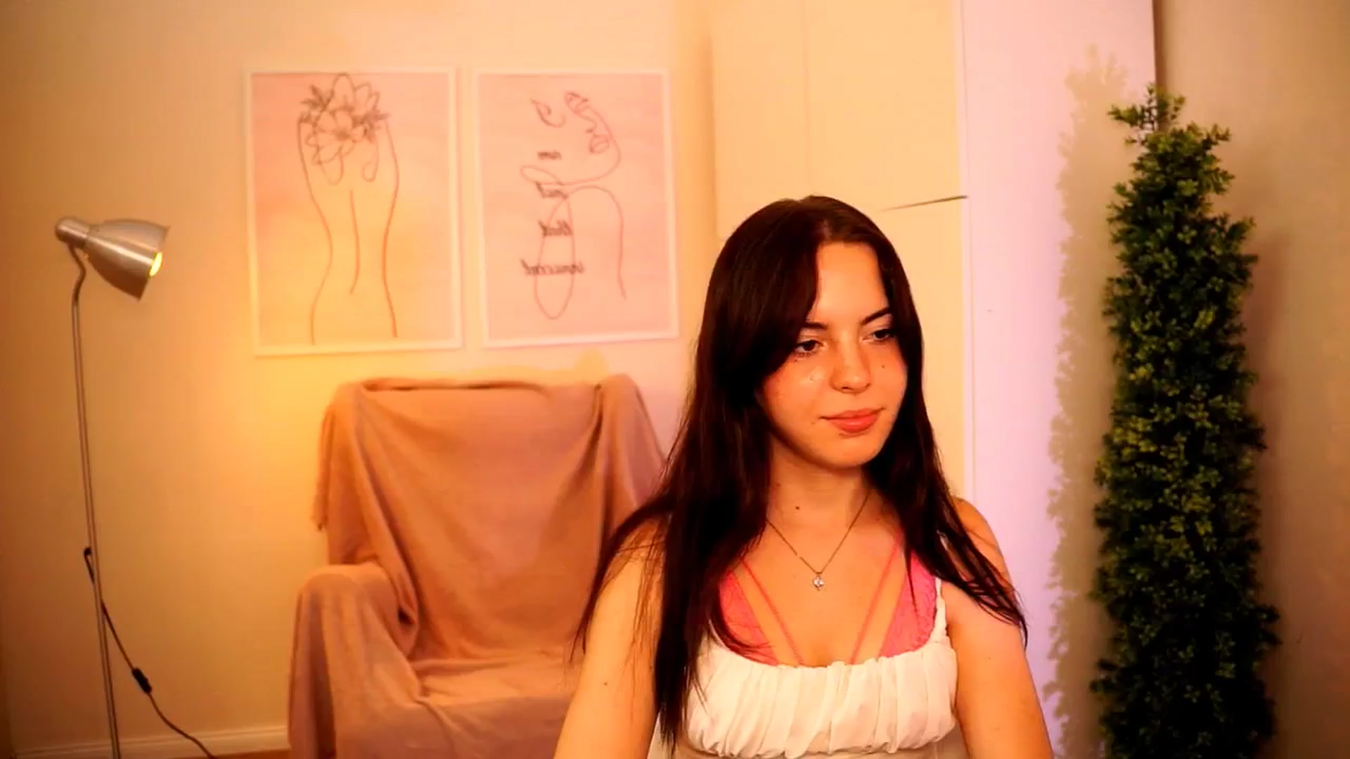 Gallery image thumbnail from LittleMelanie's myfreecams stream on, 07/19/2024, 17:26 image 6 of 20