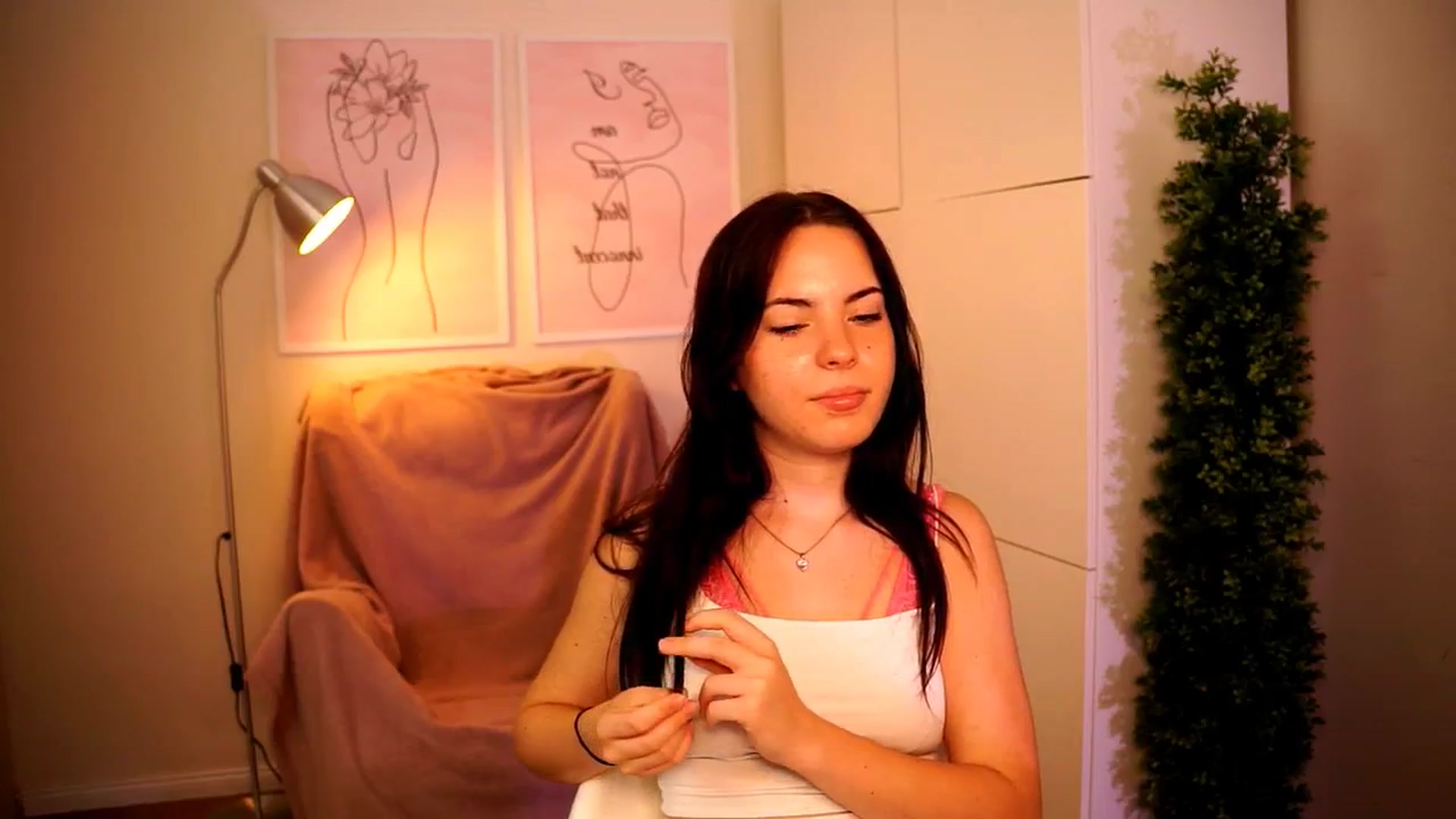 Gallery image thumbnail from LittleMelanie's myfreecams stream on, 07/23/2024, 11:33 image 10 of 20