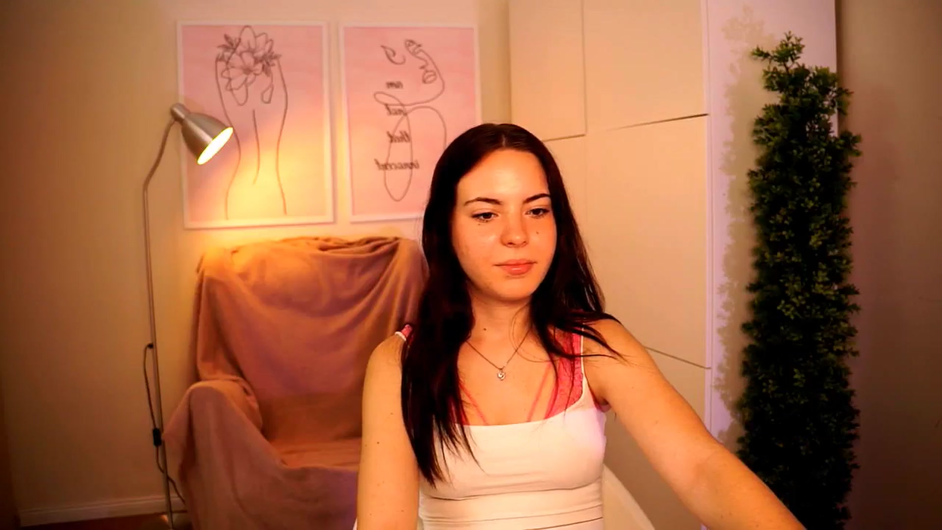 Gallery image thumbnail from LittleMelanie's myfreecams stream on, 07/23/2024, 11:33 image 5 of 20