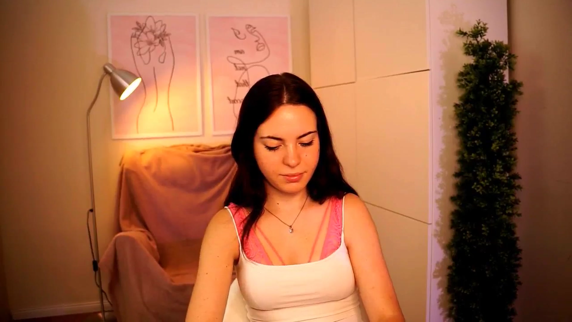 Gallery image thumbnail from LittleMelanie's myfreecams stream on, 07/23/2024, 11:33 image 6 of 20