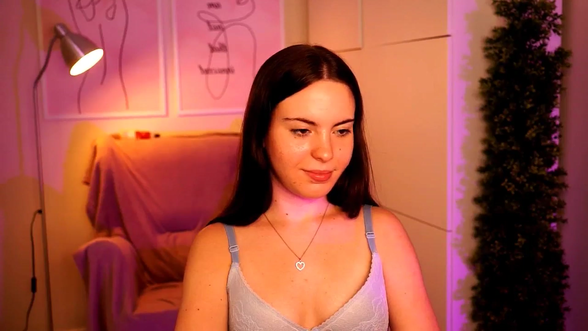 Gallery image thumbnail from LittleMelanie's myfreecams stream on, 08/02/2024, 13:31 image 7 of 20