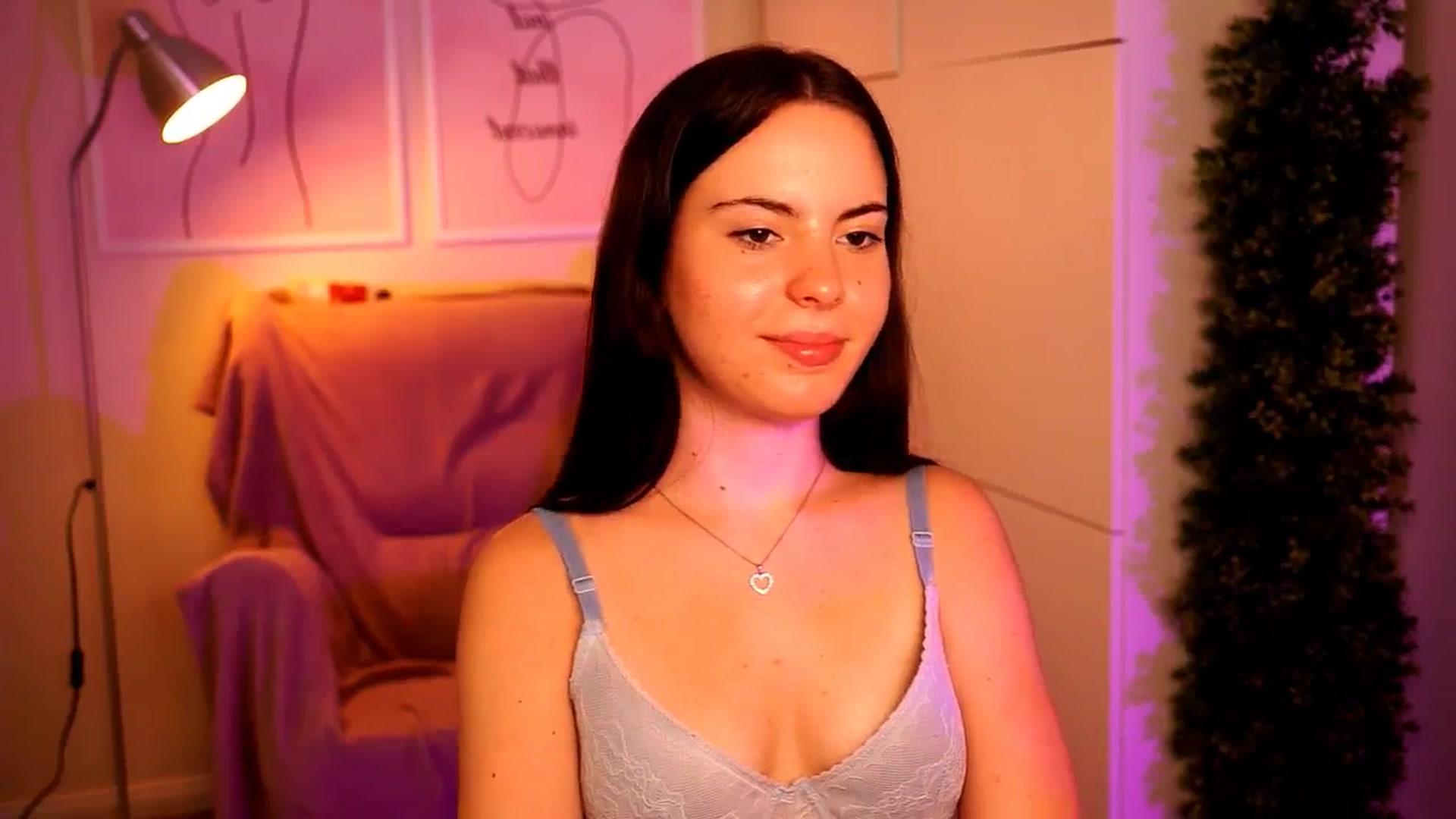 Gallery image thumbnail from LittleMelanie's myfreecams stream on, 08/02/2024, 13:31 image 11 of 20