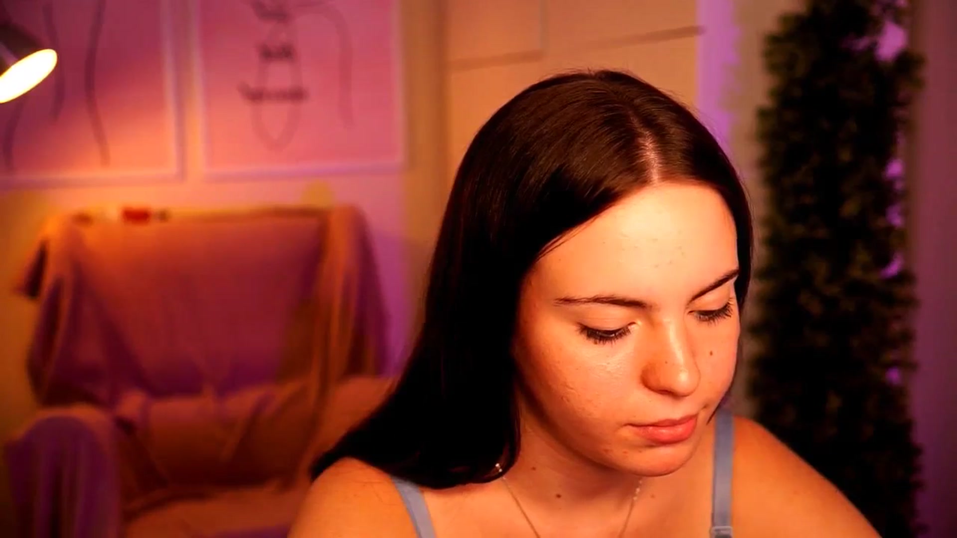 Gallery image thumbnail from LittleMelanie's myfreecams stream on, 08/02/2024, 13:31 image 16 of 20