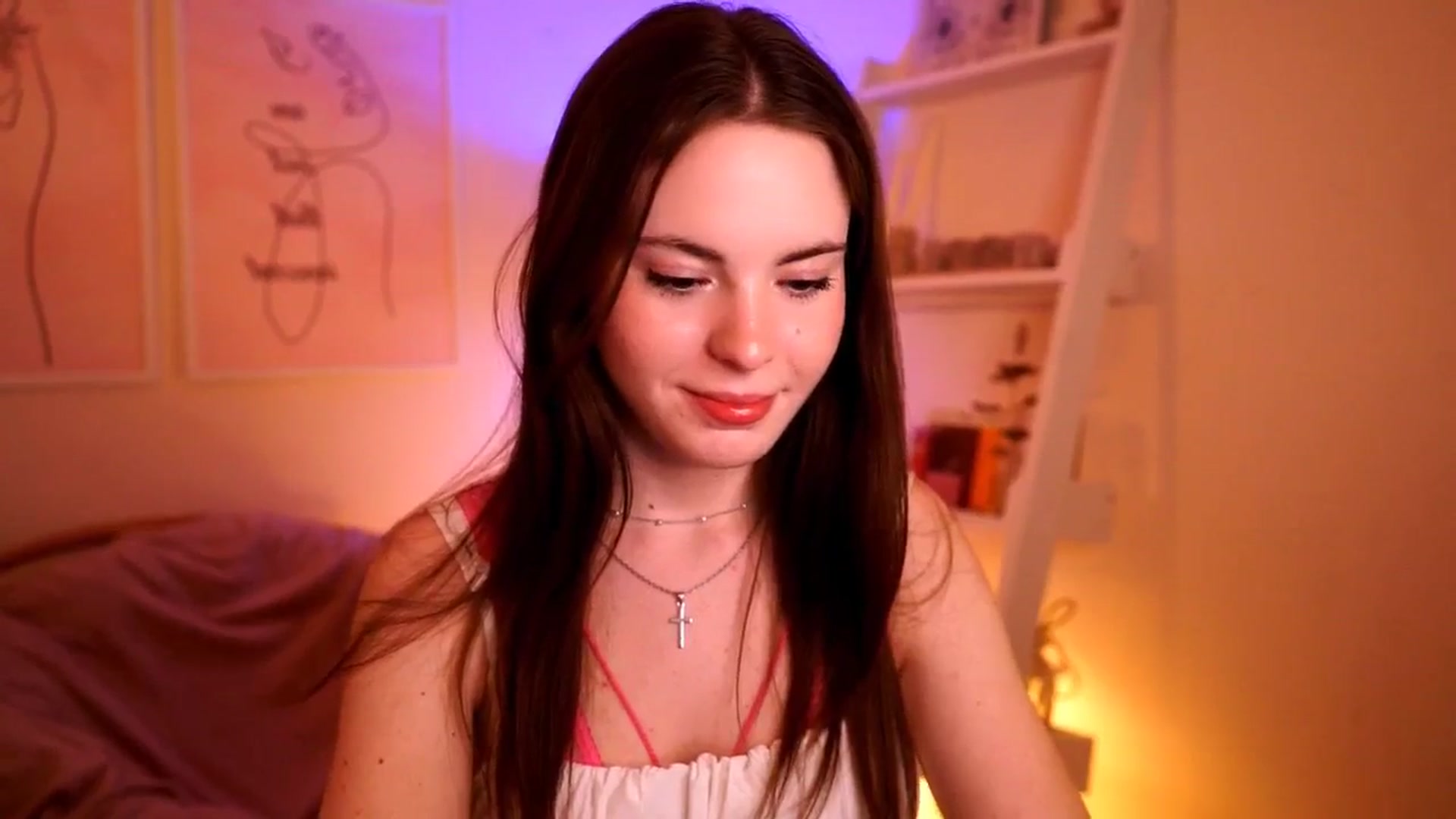 Gallery image thumbnail from LittleMelanie's myfreecams stream on, 05/20/2025, 14:06 image 19 of 20