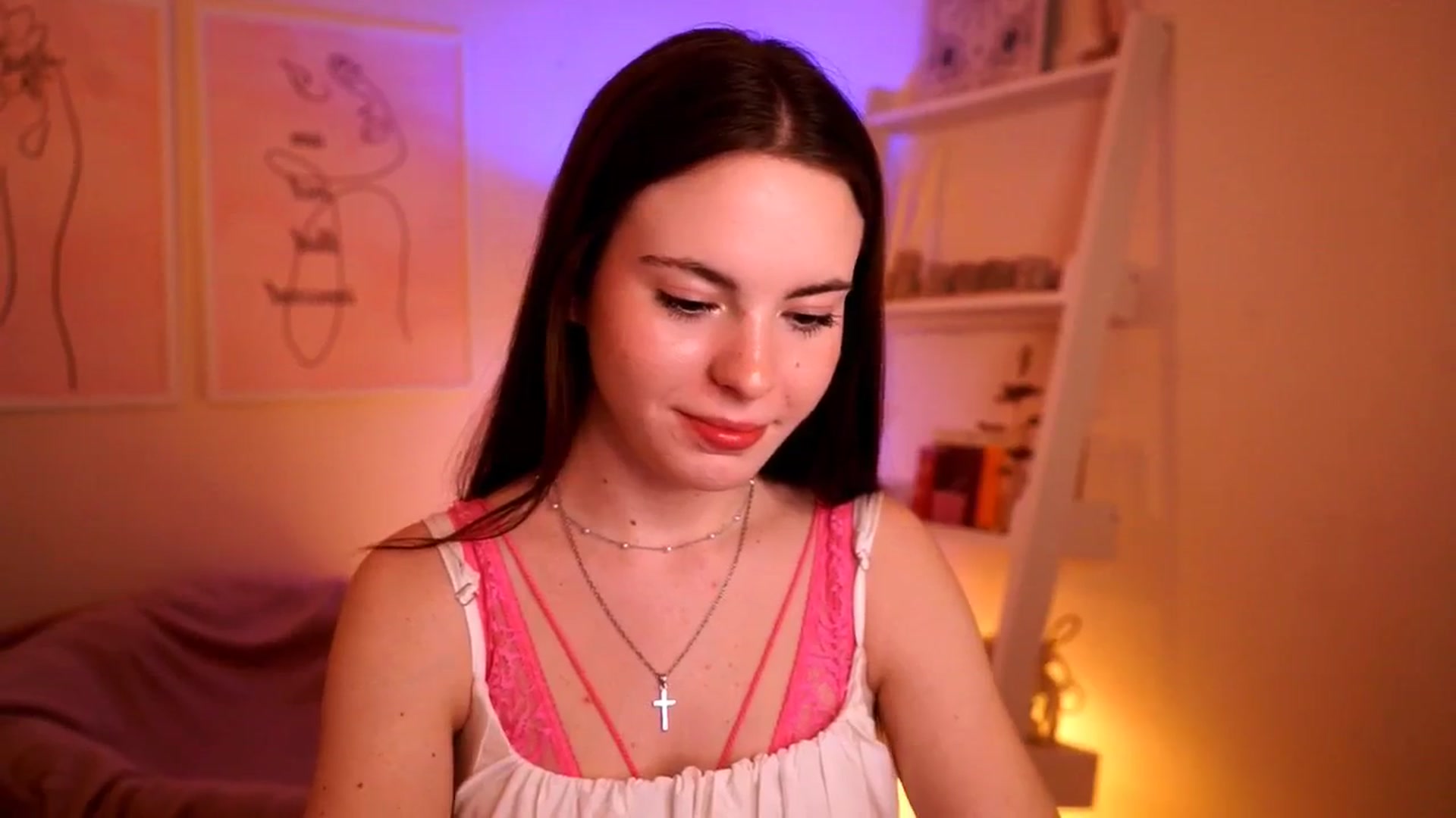 Gallery image thumbnail from LittleMelanie's myfreecams stream on, 05/20/2025, 14:06 image 5 of 20