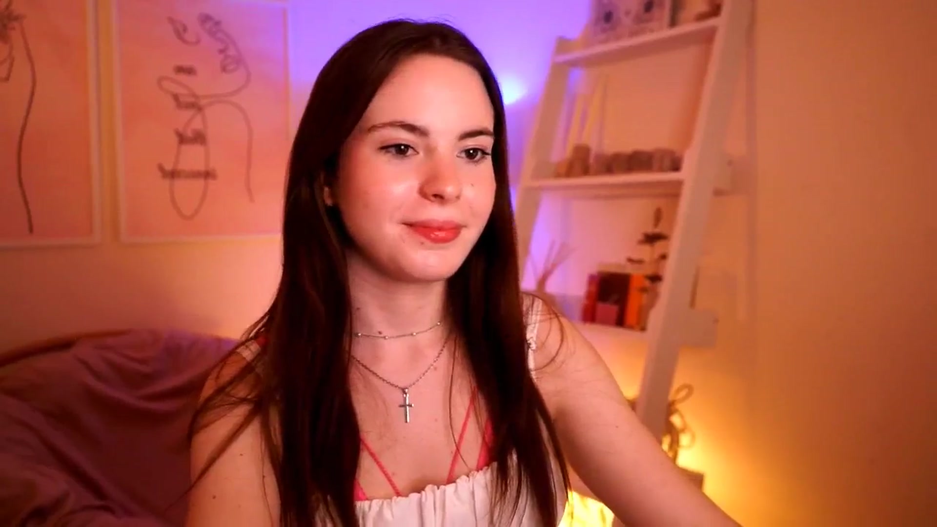 Gallery image thumbnail from LittleMelanie's myfreecams stream on, 05/20/2025, 14:06 image 16 of 20