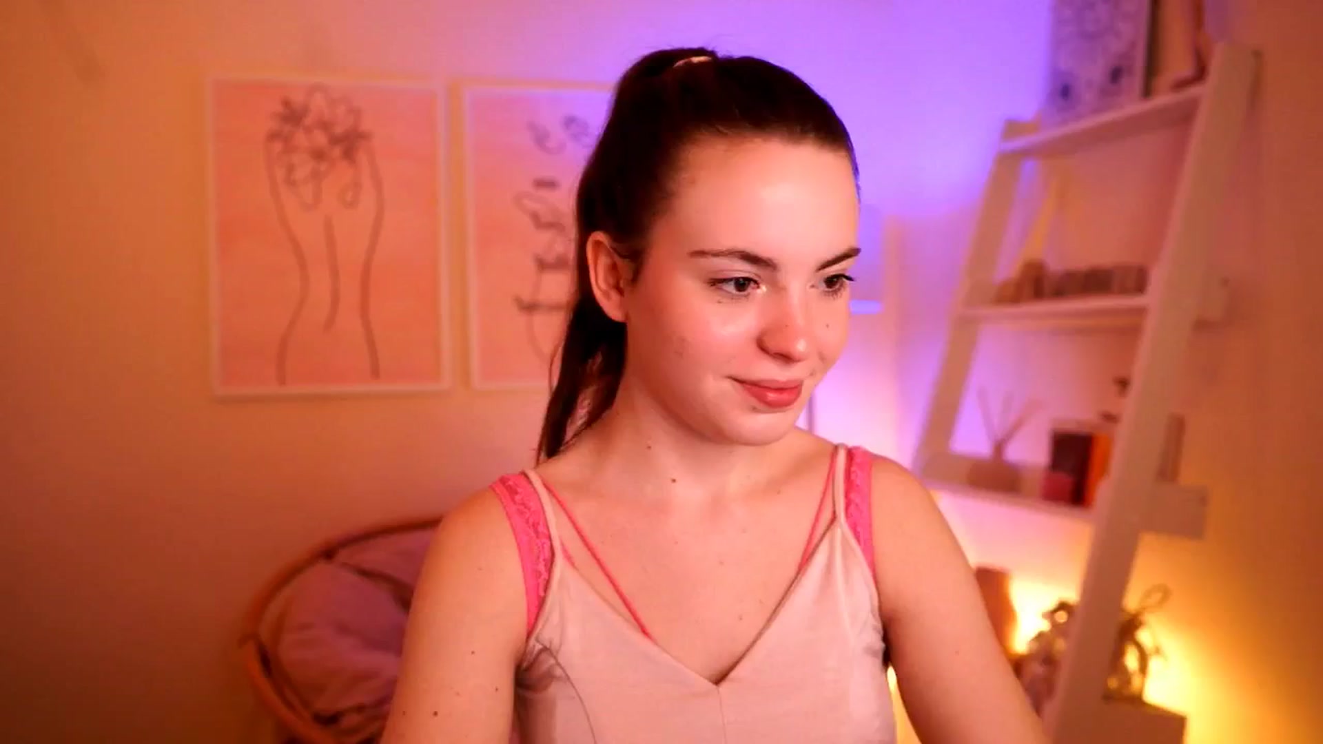 Gallery image thumbnail from LittleMelanie's myfreecams stream on, 05/26/2025, 15:16 image 4 of 20