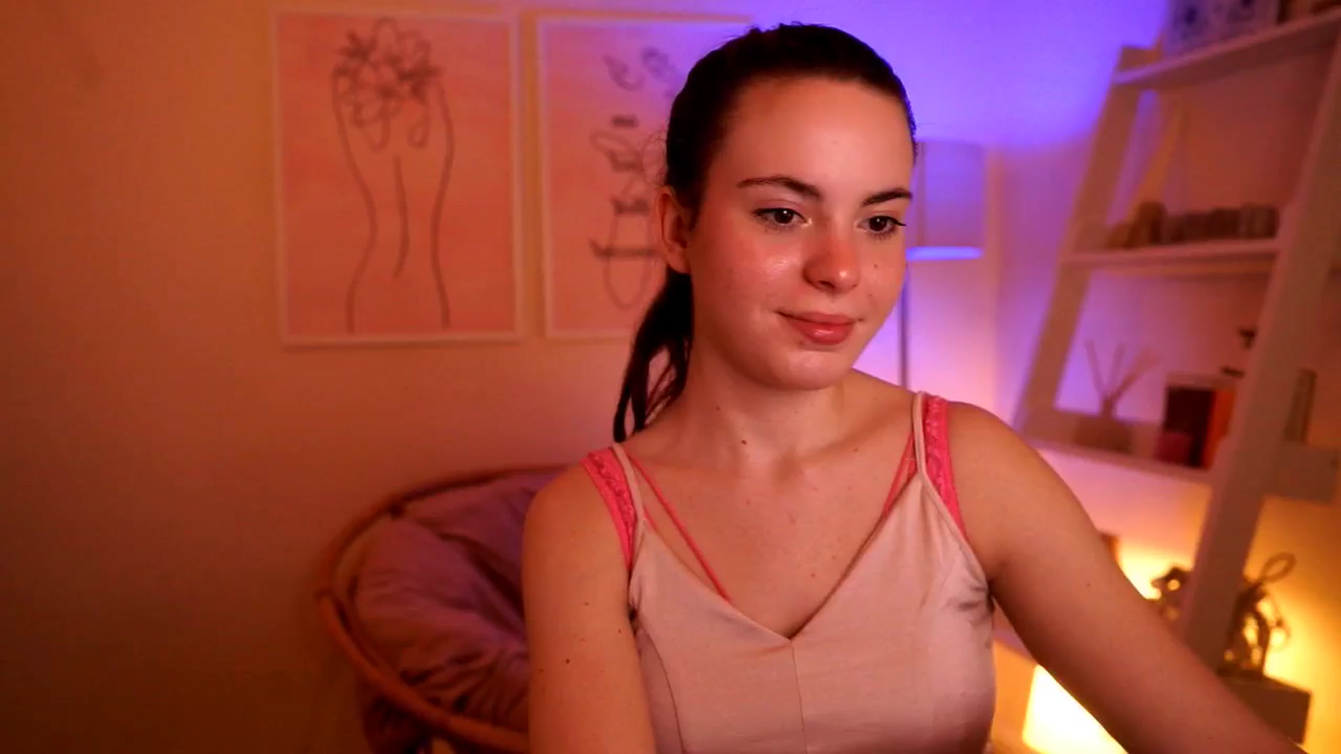 Gallery image thumbnail from LittleMelanie's myfreecams stream on, 05/26/2025, 15:16 image 11 of 20