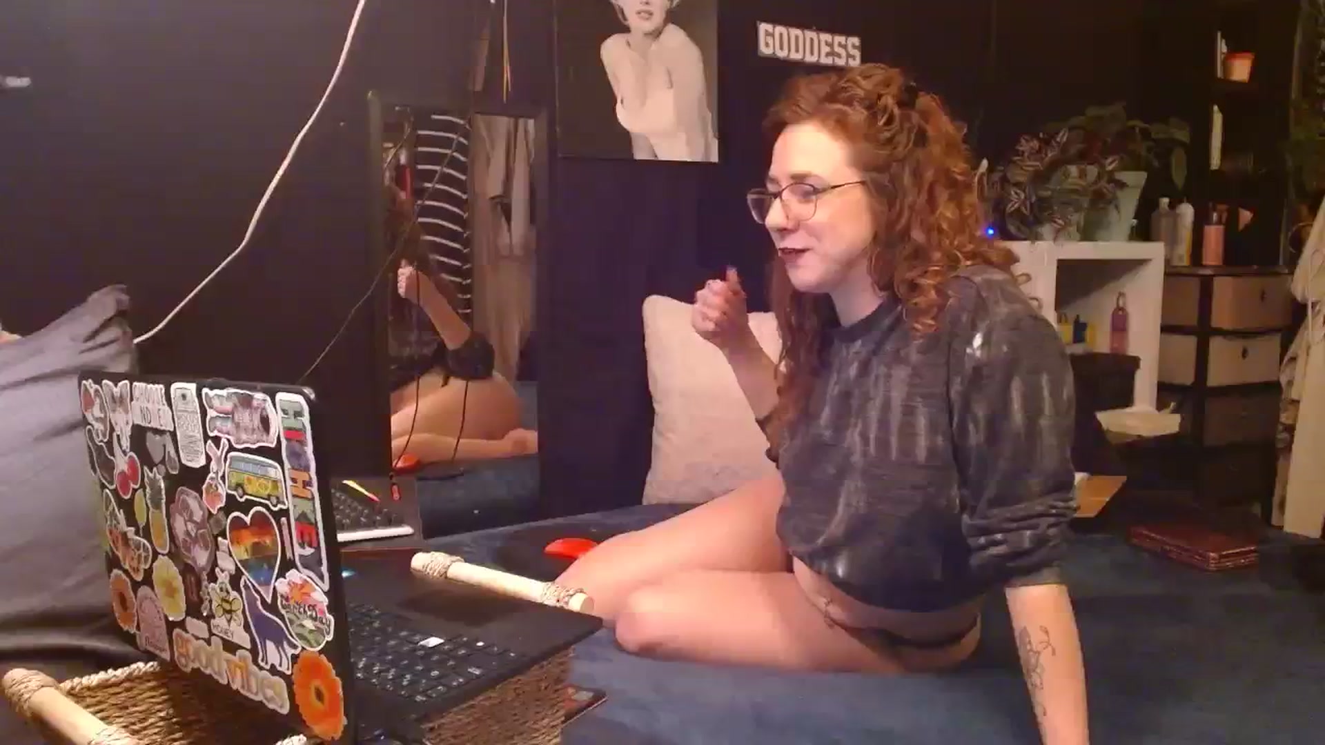 Gallery image thumbnail from LittleMissZee's myfreecams stream on, 09/03/2023, 13:15 image 13 of 20