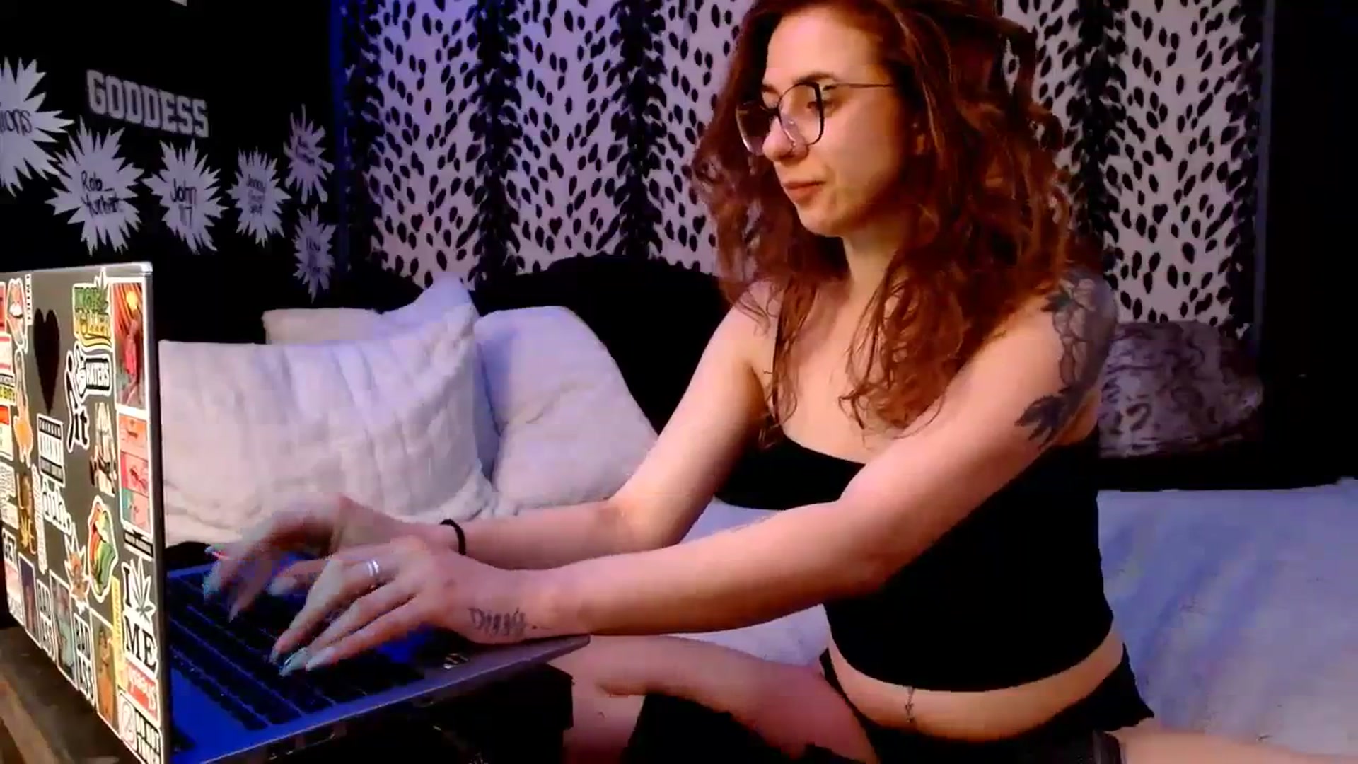 Gallery image thumbnail from LittleMissZee's myfreecams stream on, 12/26/2023, 11:28 image 13 of 20