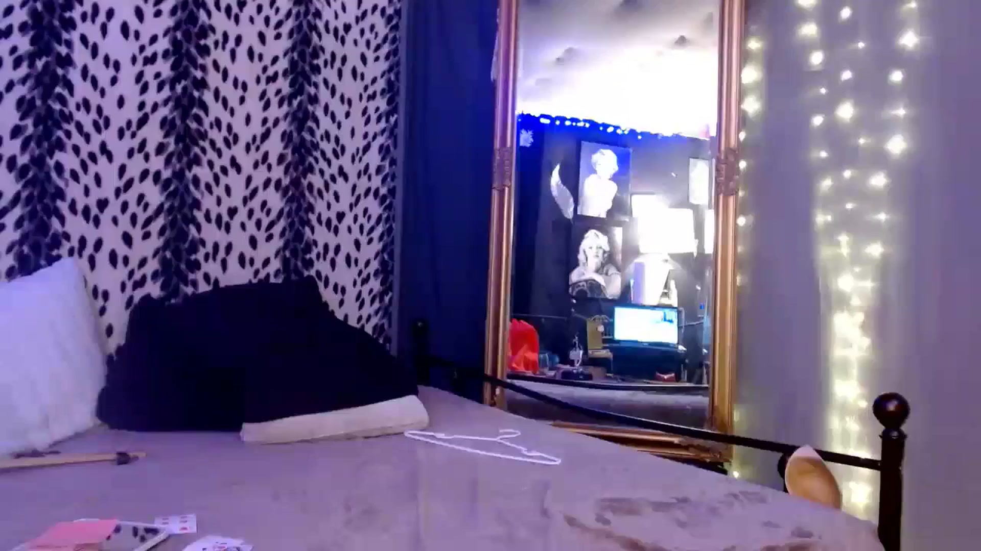 Gallery image thumbnail from LittleMissZee's myfreecams stream on, 01/01/2024, 14:10 image 3 of 20