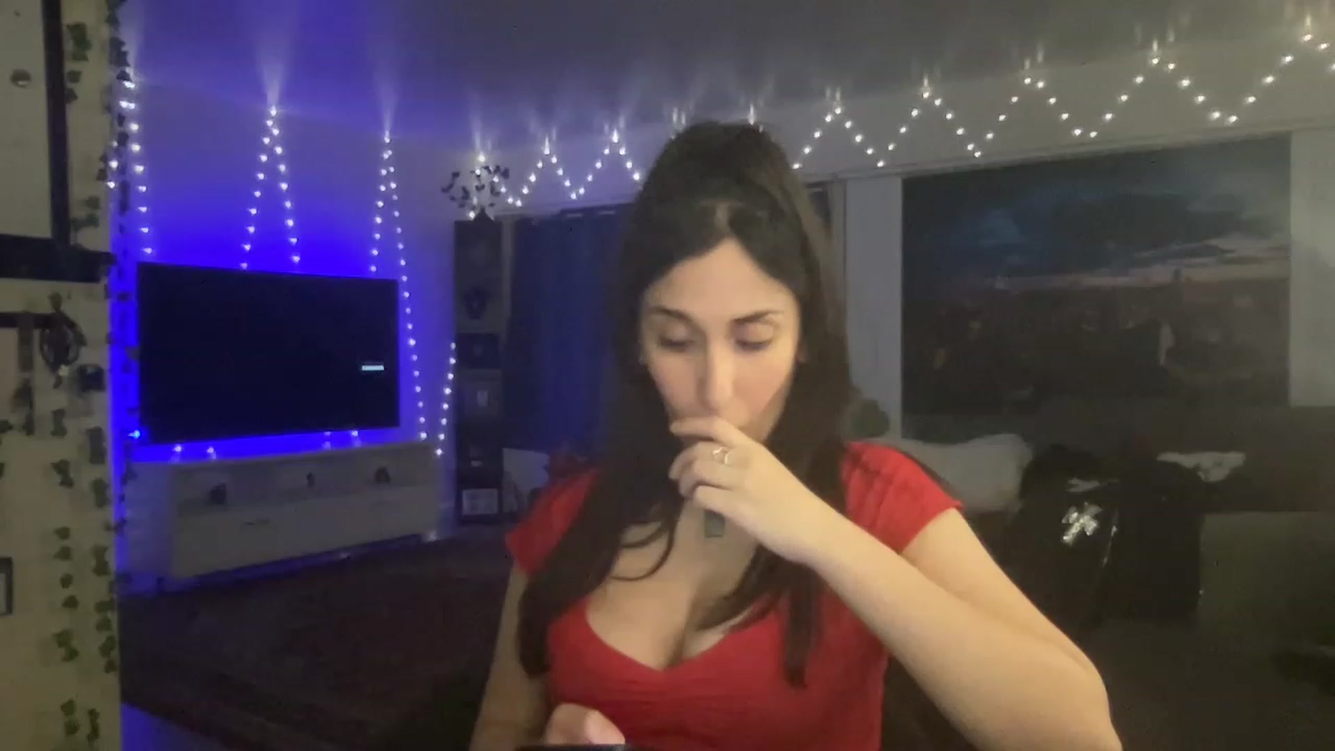 Gallery image thumbnail from LittlePersian's myfreecams stream on, 12/11/2022, 11:14 image 3 of 20