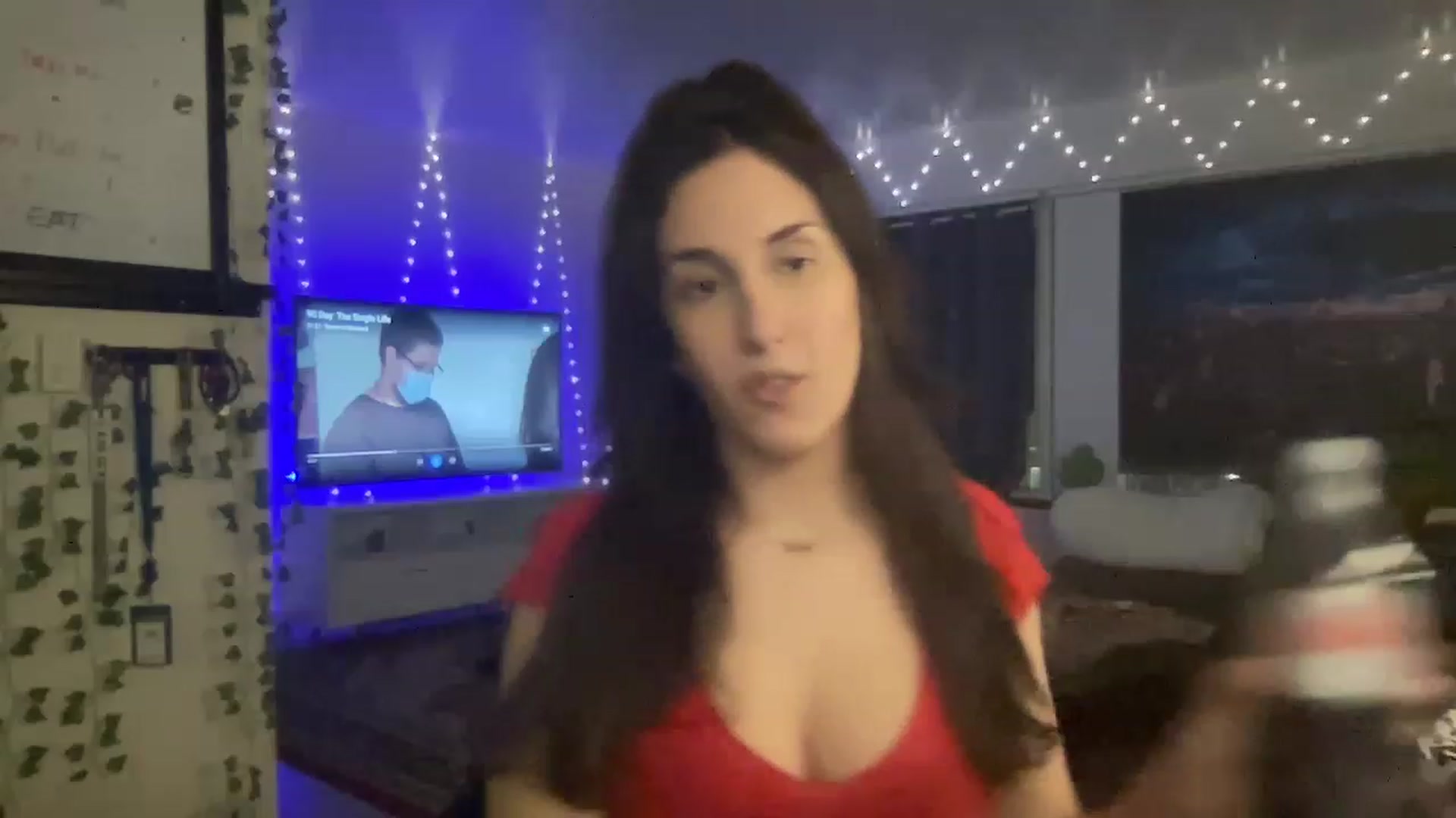 Gallery image thumbnail from LittlePersian's myfreecams stream on, 12/12/2022, 03:50 image 10 of 20