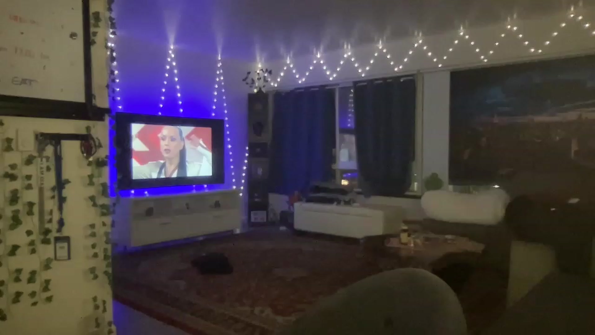 Gallery image thumbnail from LittlePersian's myfreecams stream on, 12/12/2022, 06:42 image 6 of 20