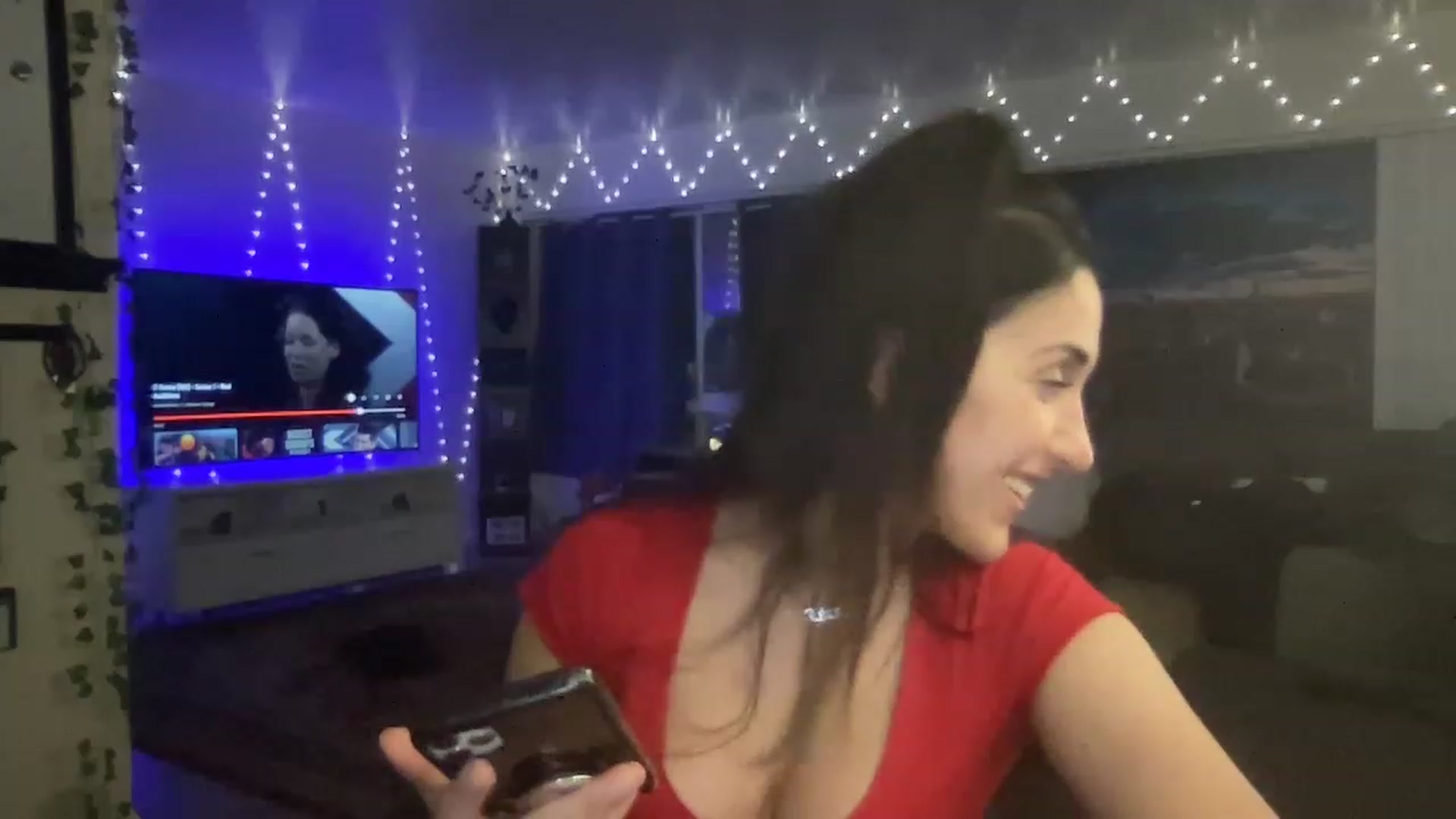Gallery image thumbnail from LittlePersian's myfreecams stream on, 12/12/2022, 06:42 image 11 of 20