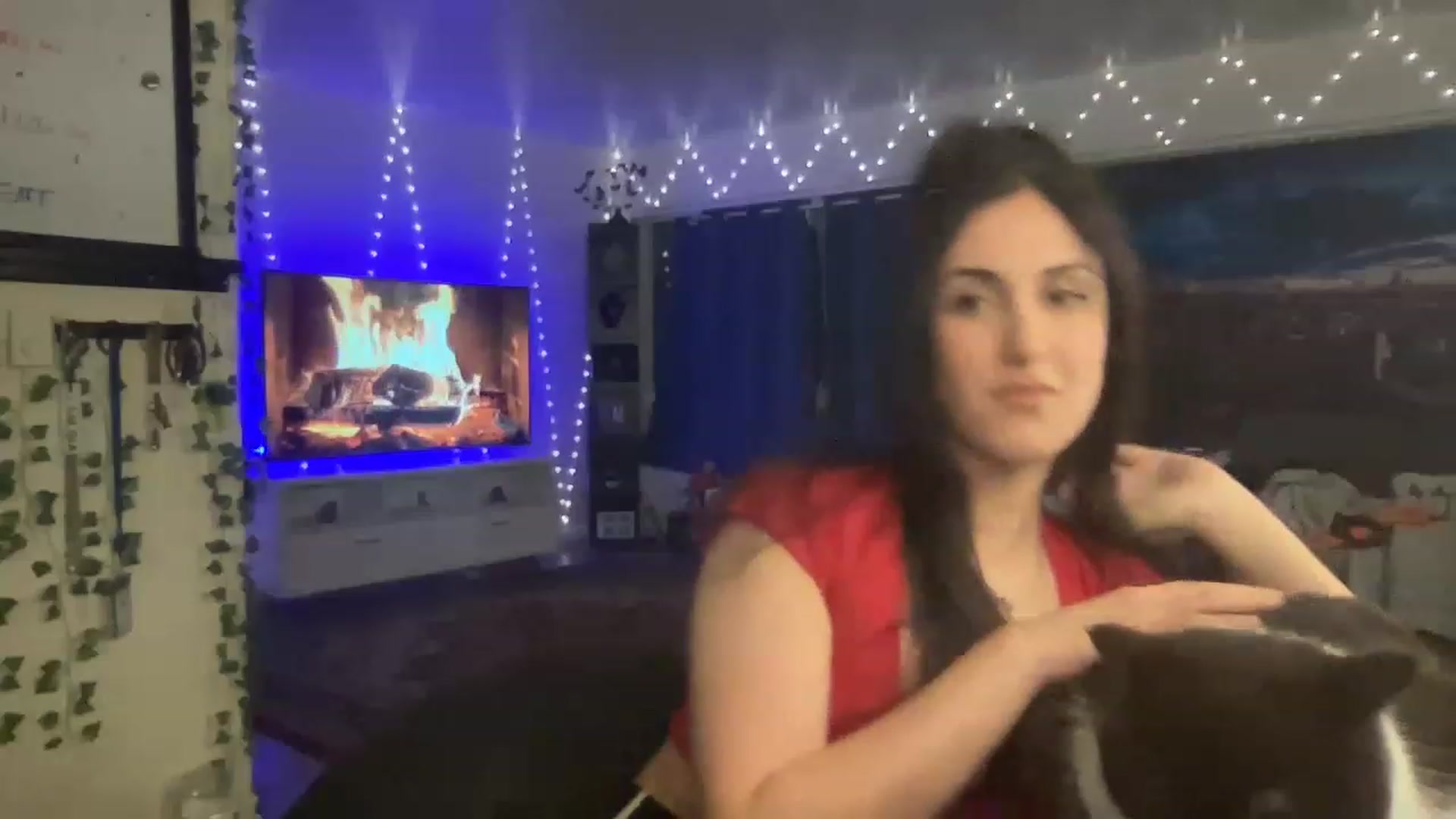 Gallery image thumbnail from LittlePersian's myfreecams stream on, 12/18/2022, 07:13 image 11 of 20
