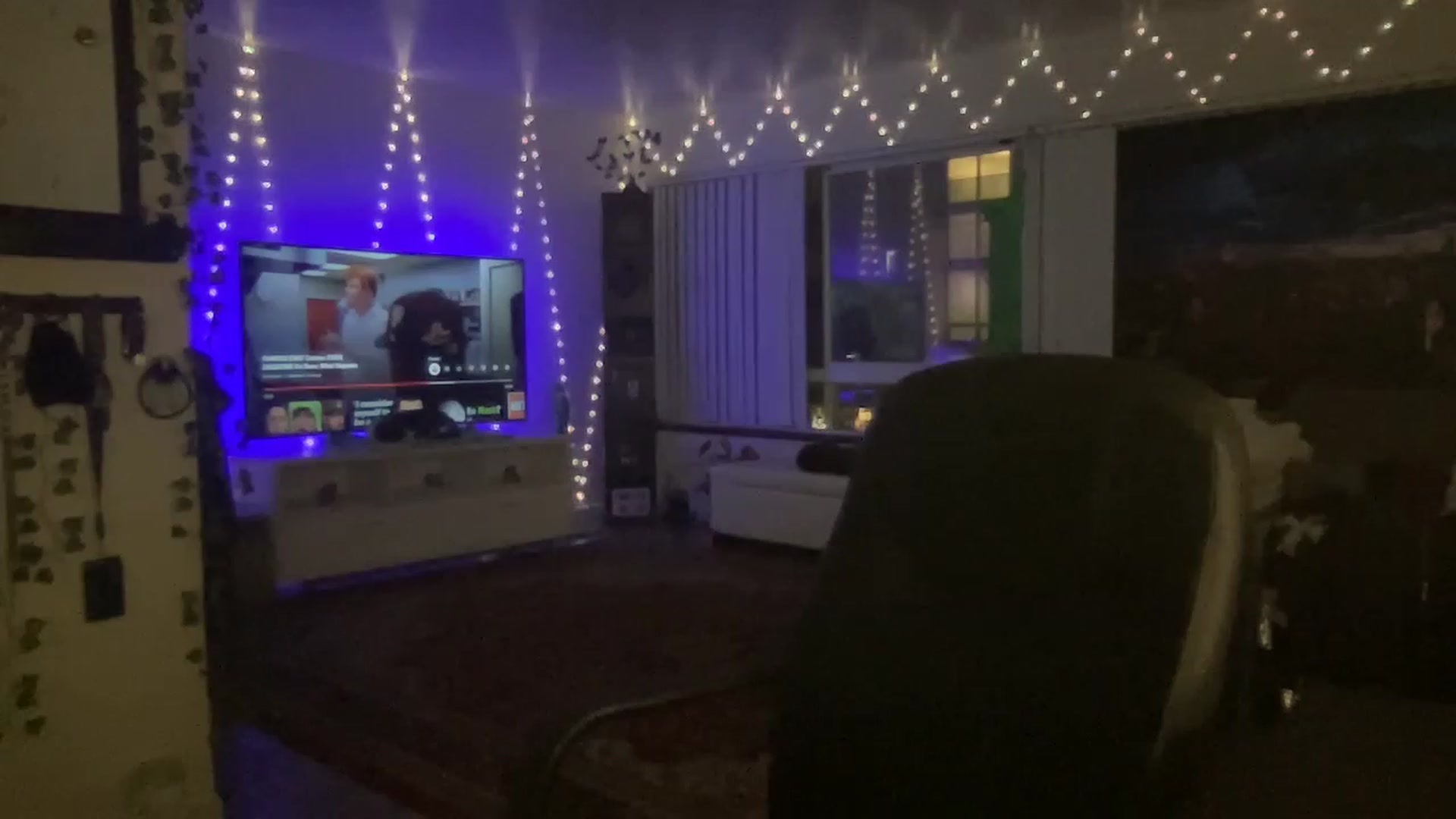 Gallery image thumbnail from LittlePersian's myfreecams stream on, 02/27/2023, 06:22 image 15 of 20