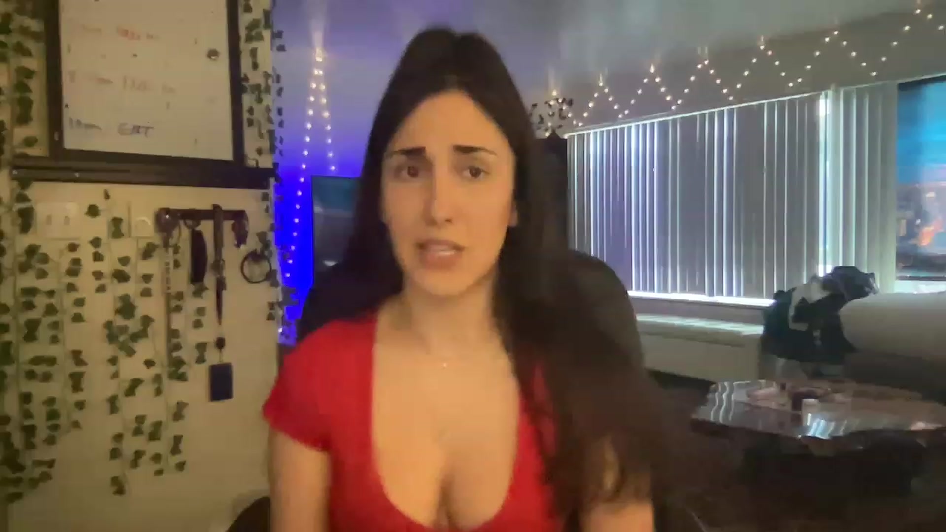 Gallery image thumbnail from LittlePersian's myfreecams stream on, 03/27/2023, 02:25 image 4 of 20