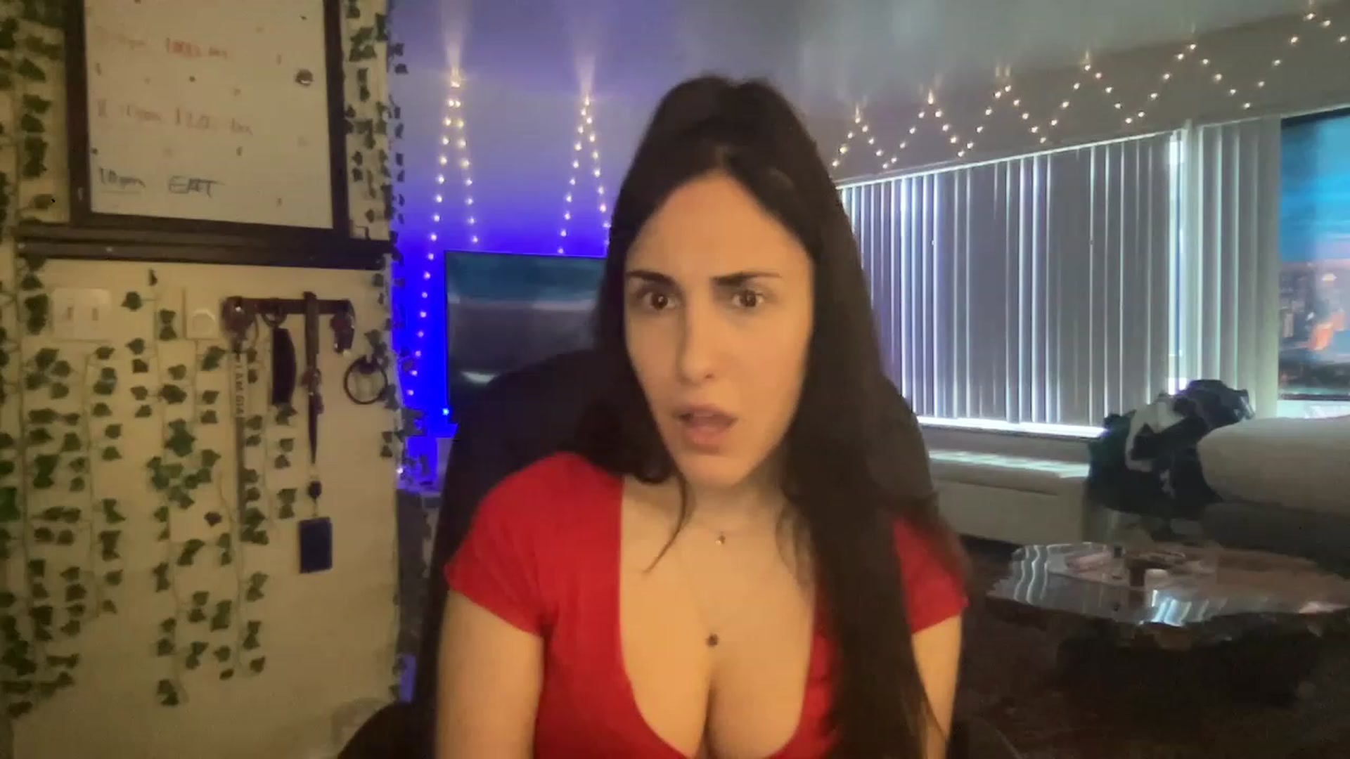 Gallery image thumbnail from LittlePersian's myfreecams stream on, 03/27/2023, 02:25 image 7 of 20