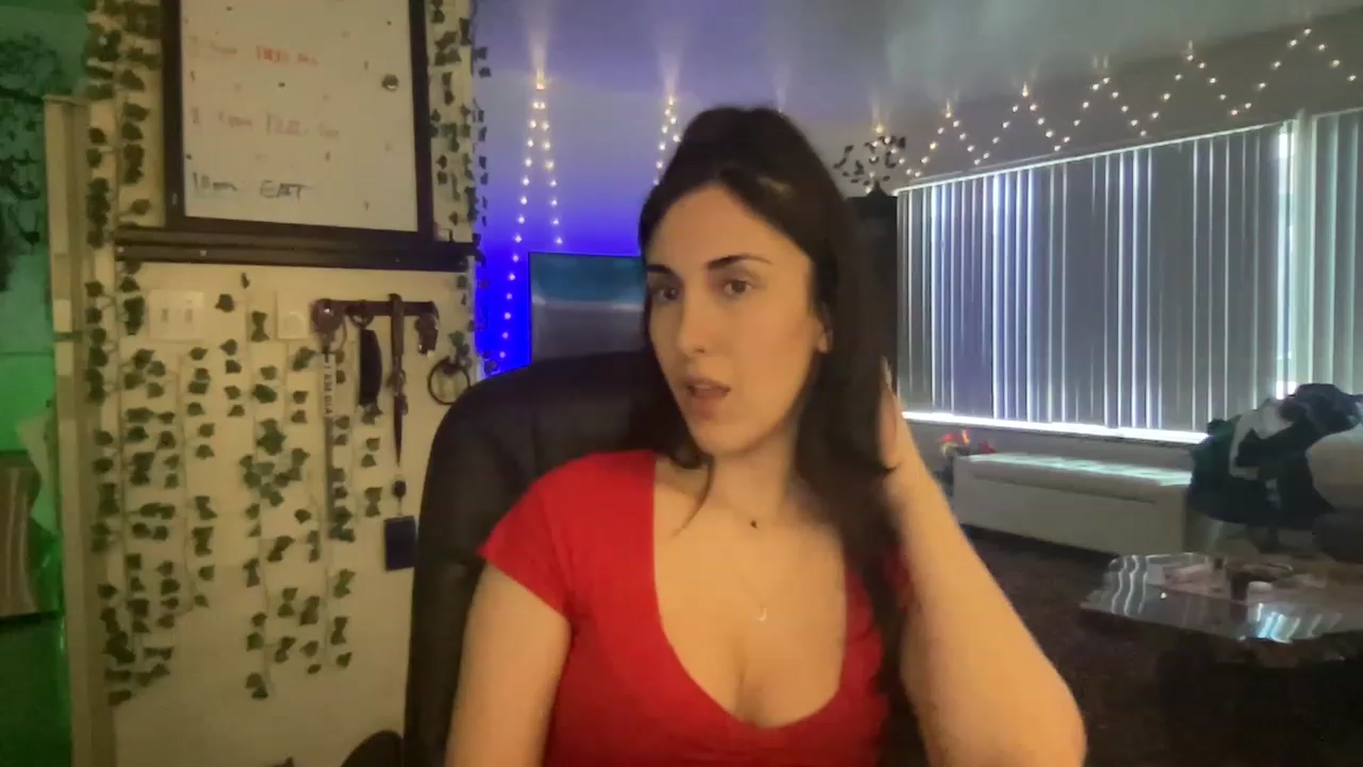 Gallery image thumbnail from LittlePersian's myfreecams stream on, 03/27/2023, 02:25 image 1 of 20